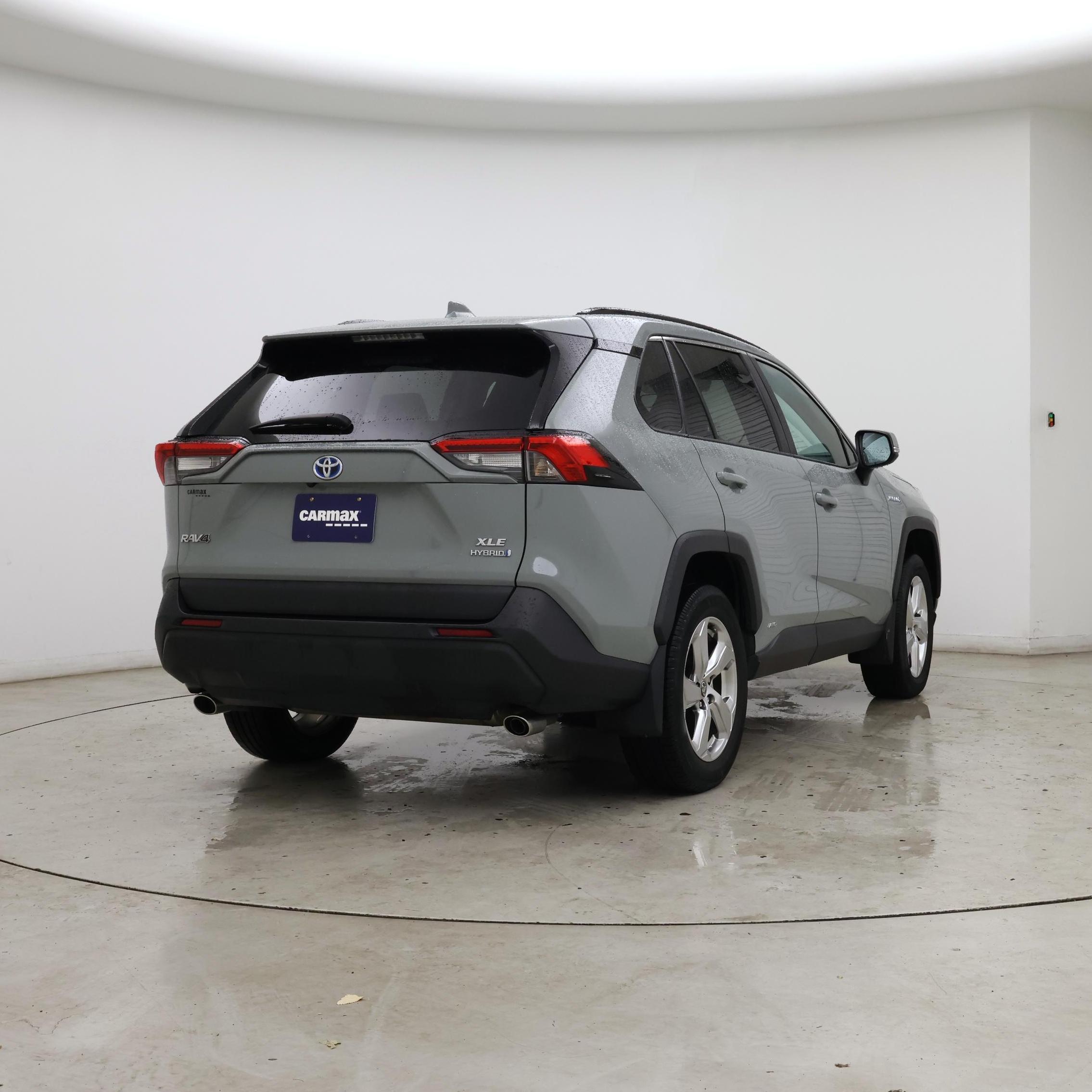Thumbnail: 2021 Toyota RAV4 - 8