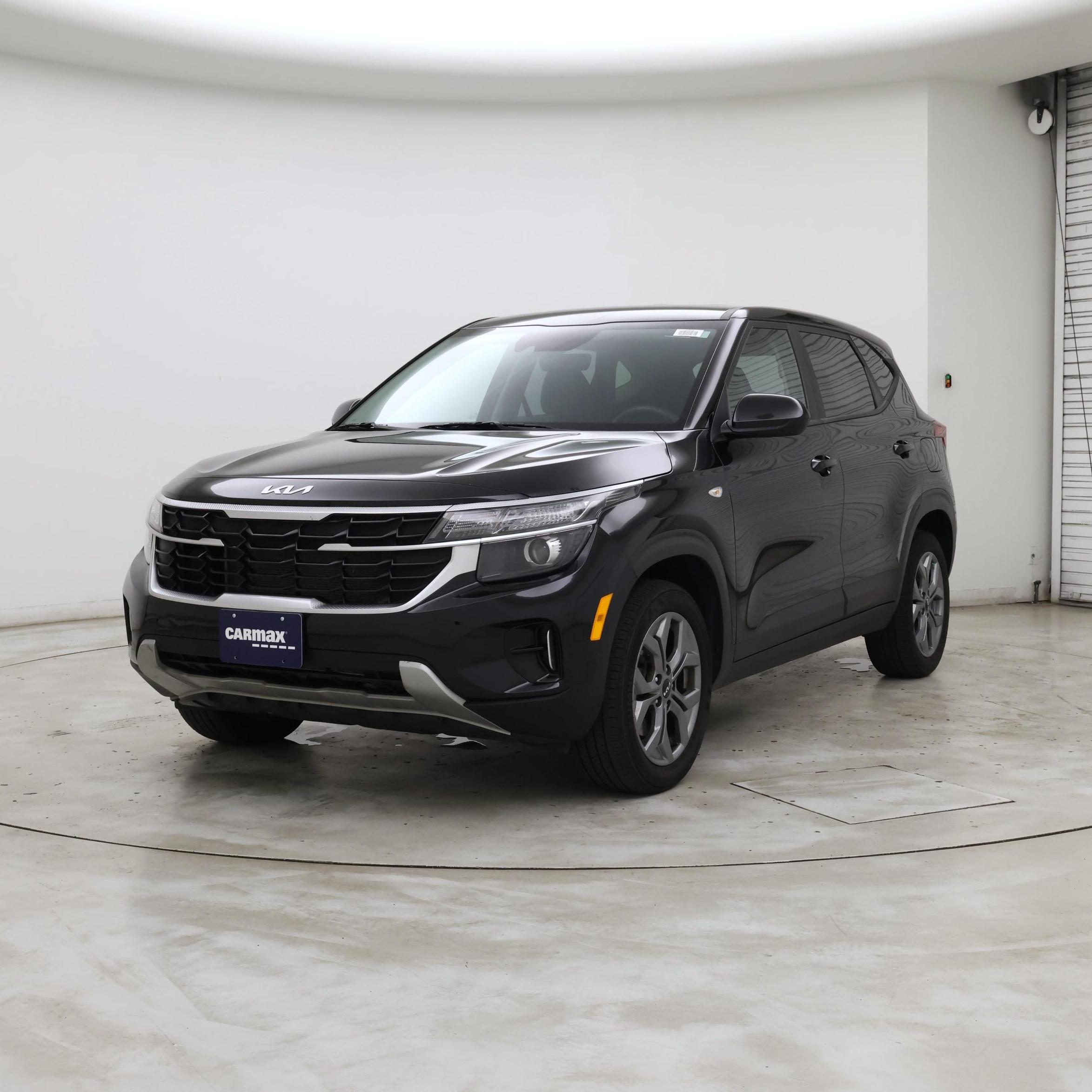 Thumbnail: 2024 Kia Seltos - 4