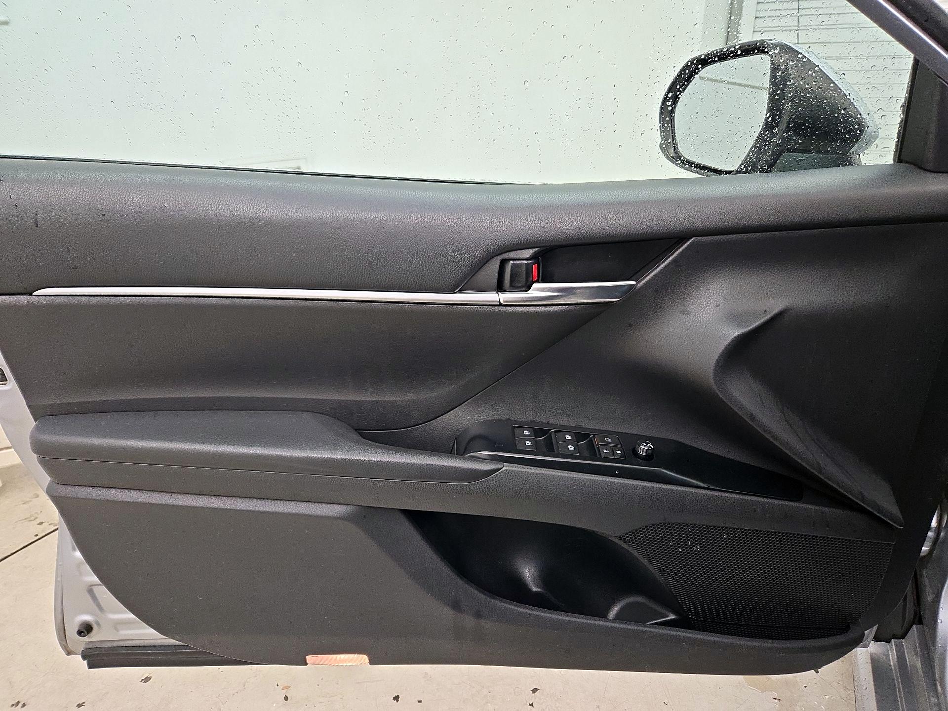 Thumbnail: 2019 Toyota Camry - 12