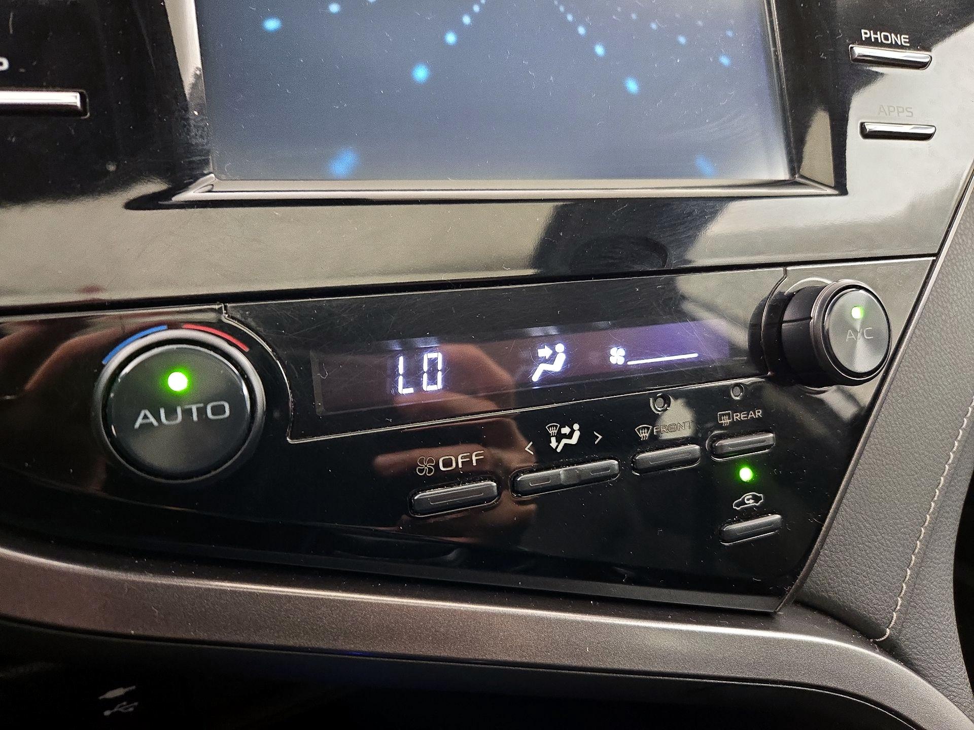Thumbnail: 2019 Toyota Camry - 15