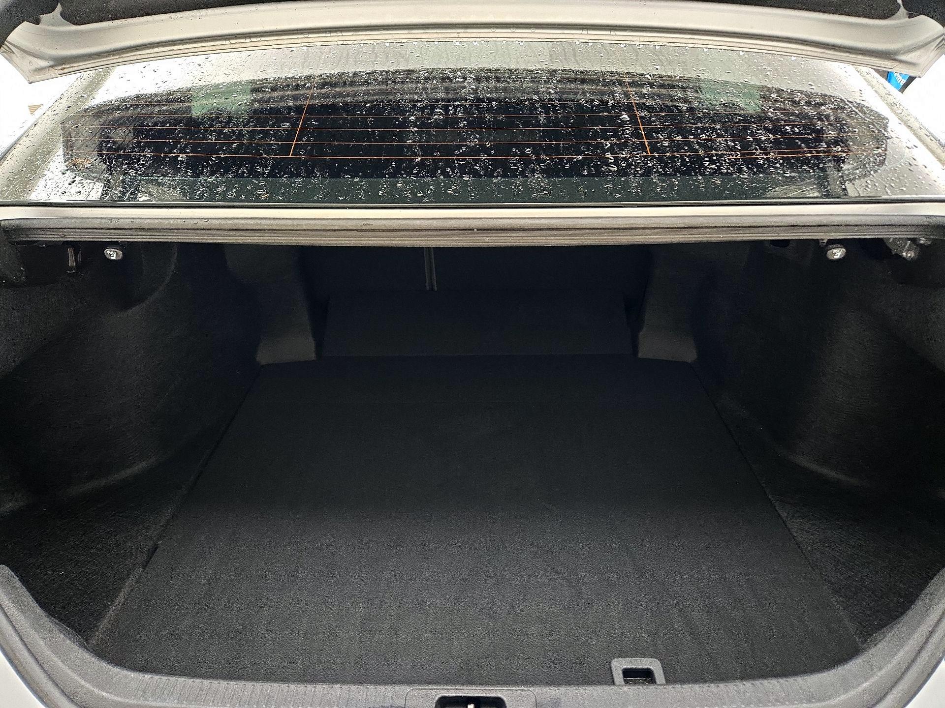 Thumbnail: 2019 Toyota Camry - 17