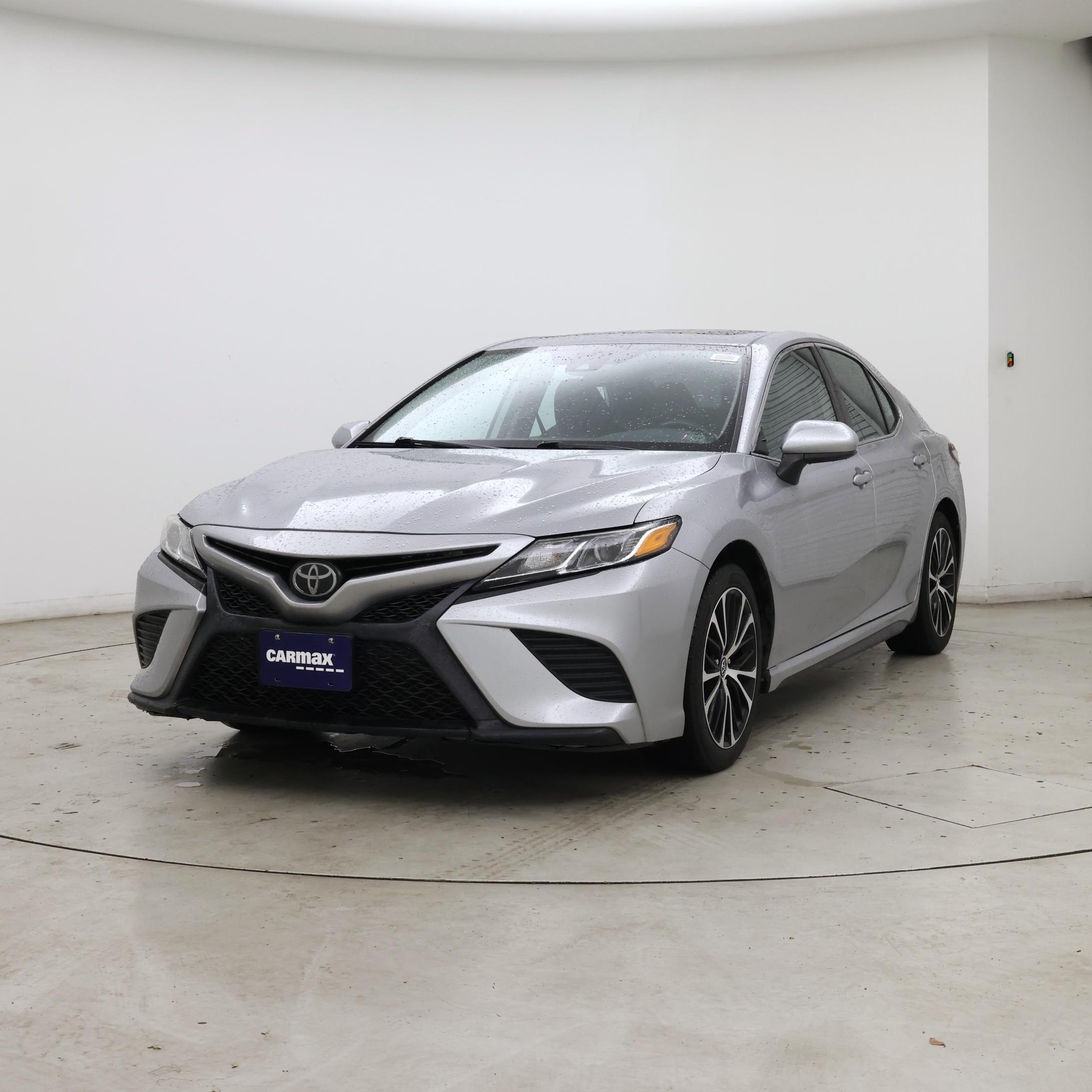 Thumbnail: 2019 Toyota Camry - 4