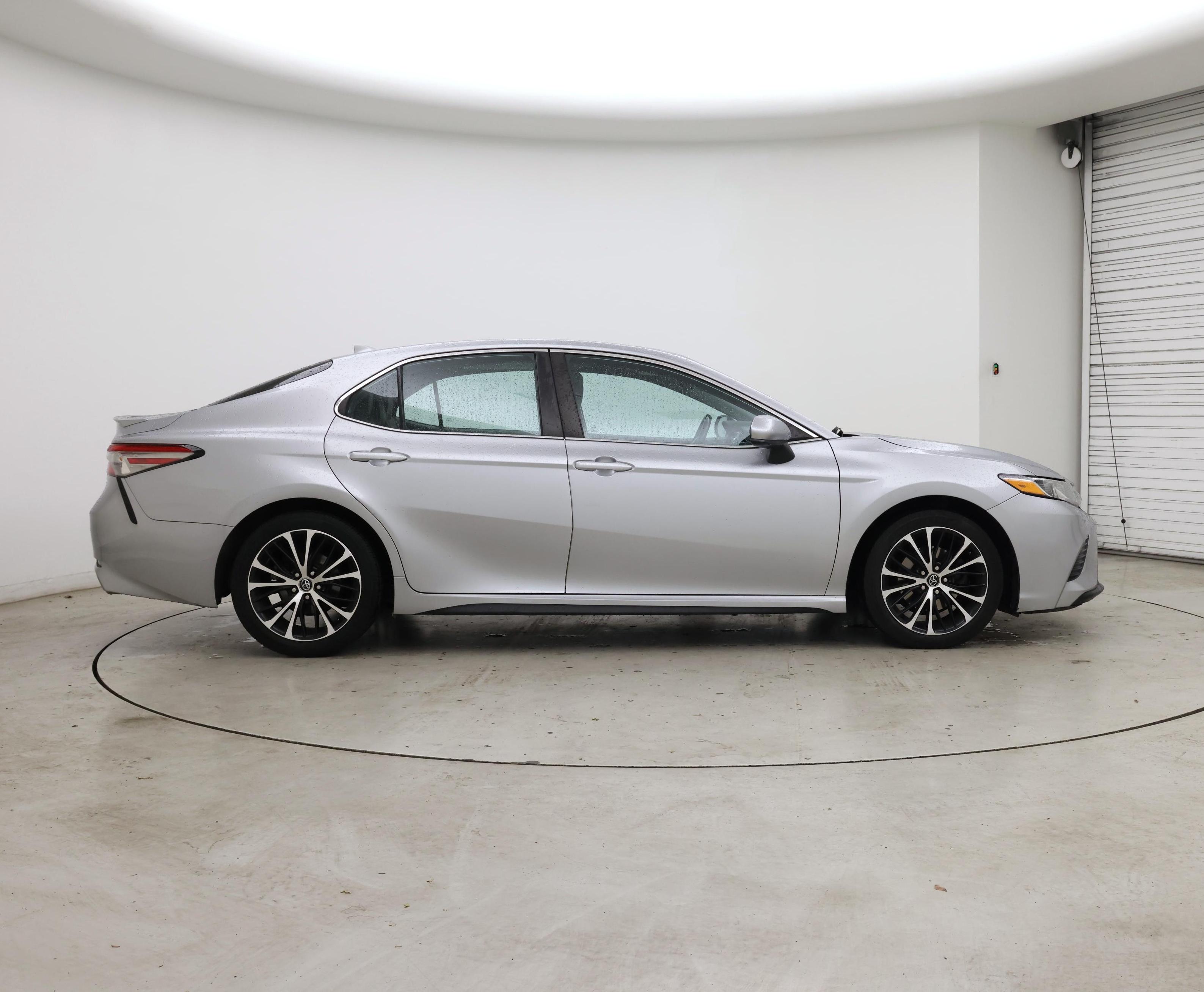 Thumbnail: 2019 Toyota Camry - 7