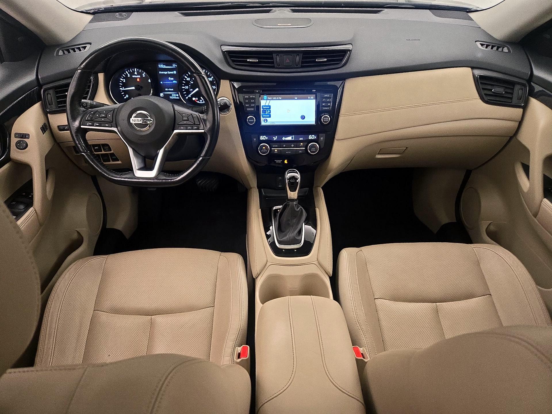 Thumbnail: 2017 Nissan Rogue - 9