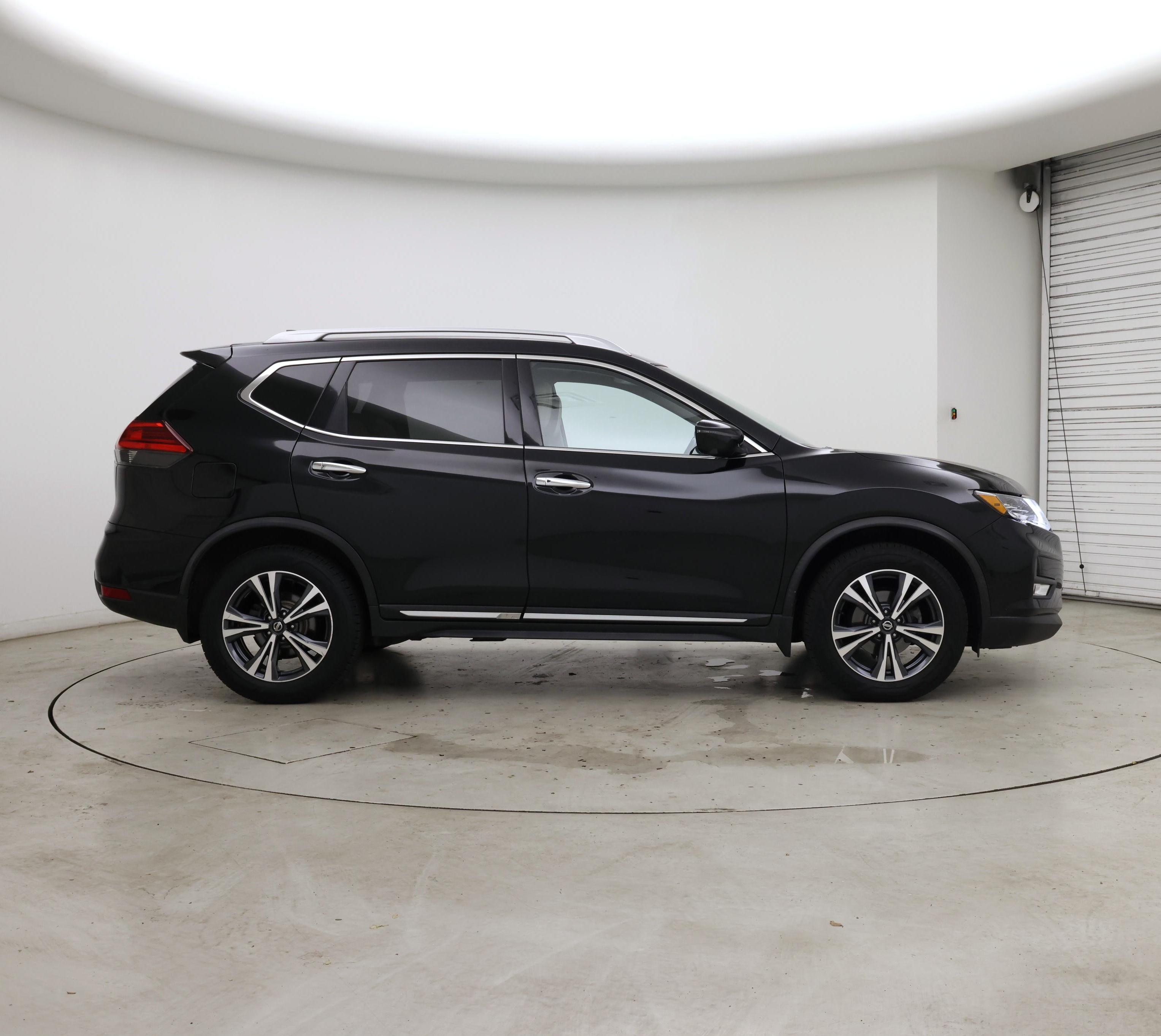 Thumbnail: 2017 Nissan Rogue - 7