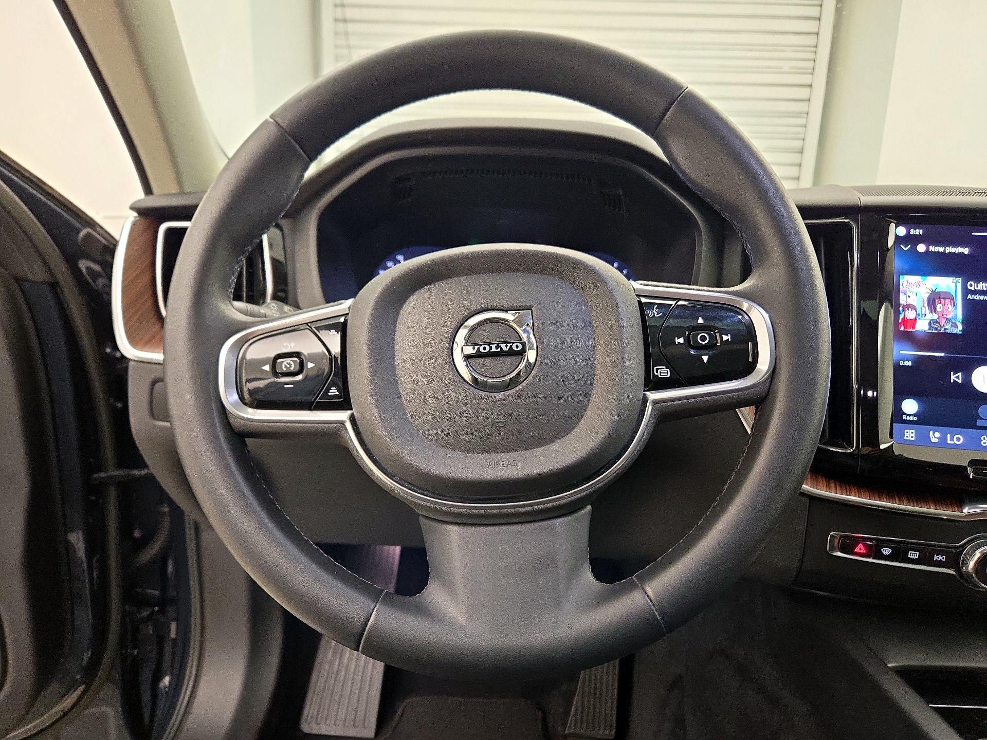 Thumbnail: 2023 Volvo XC60 - 10