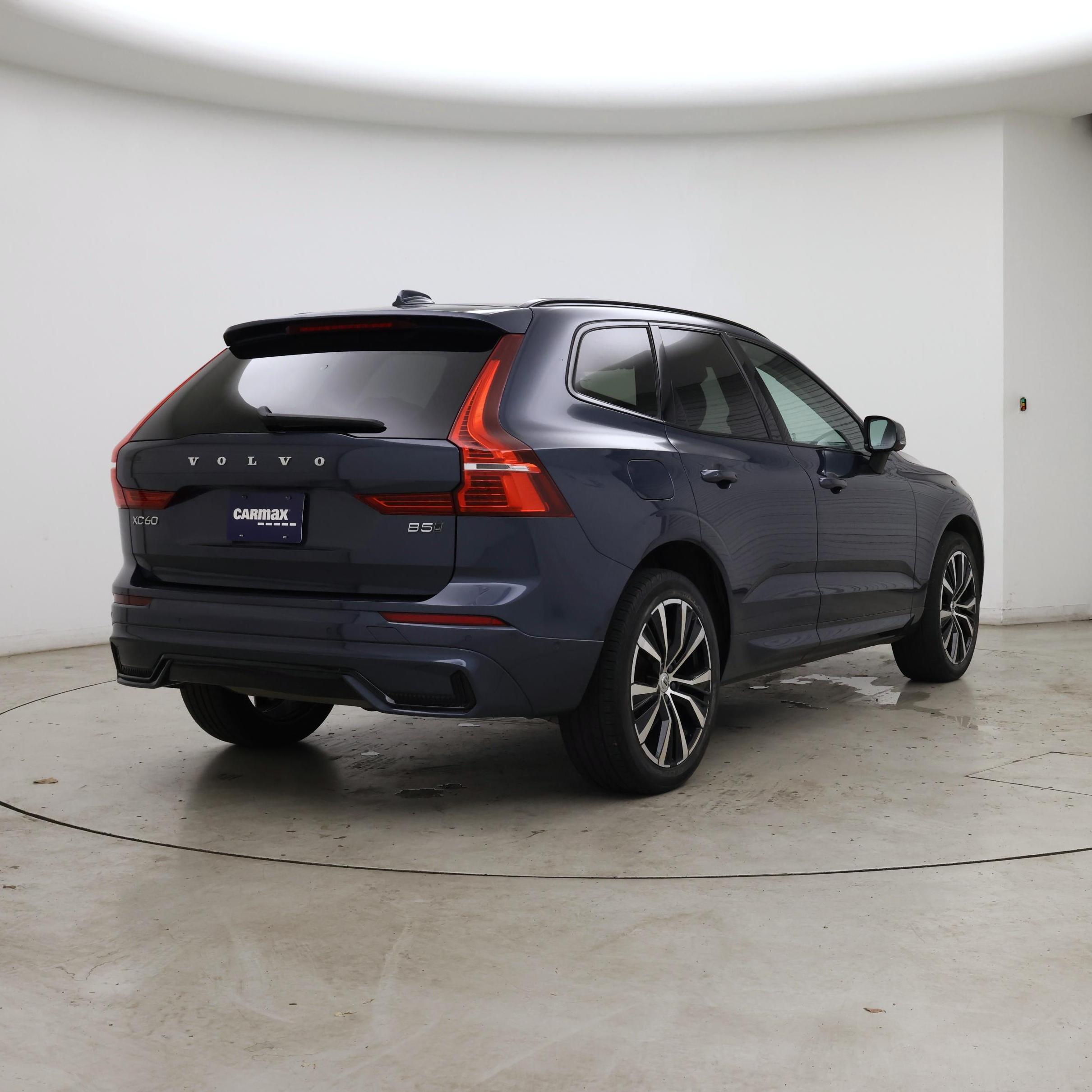 Thumbnail: 2023 Volvo XC60 - 8