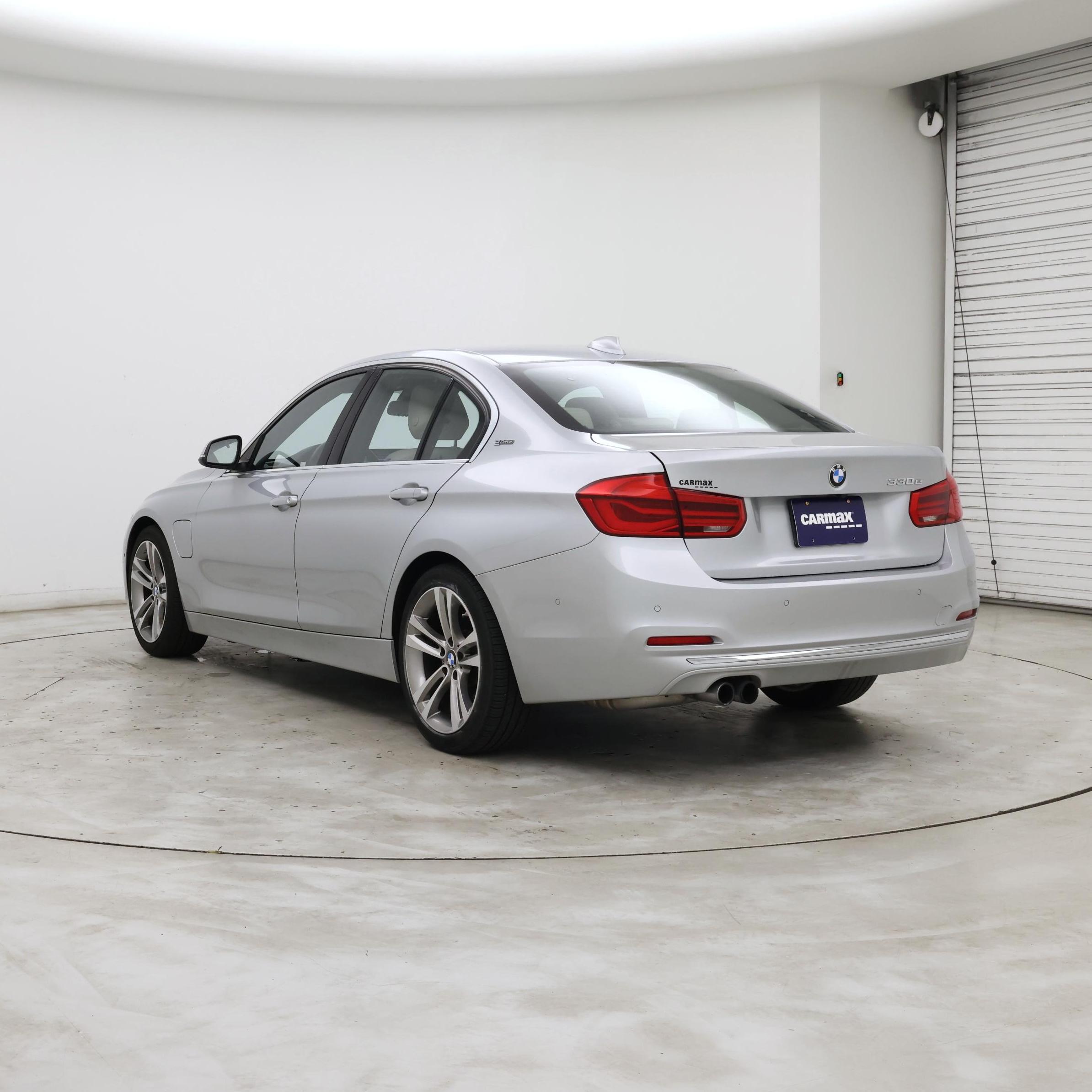 Thumbnail: 2016 BMW 3 Series - 2