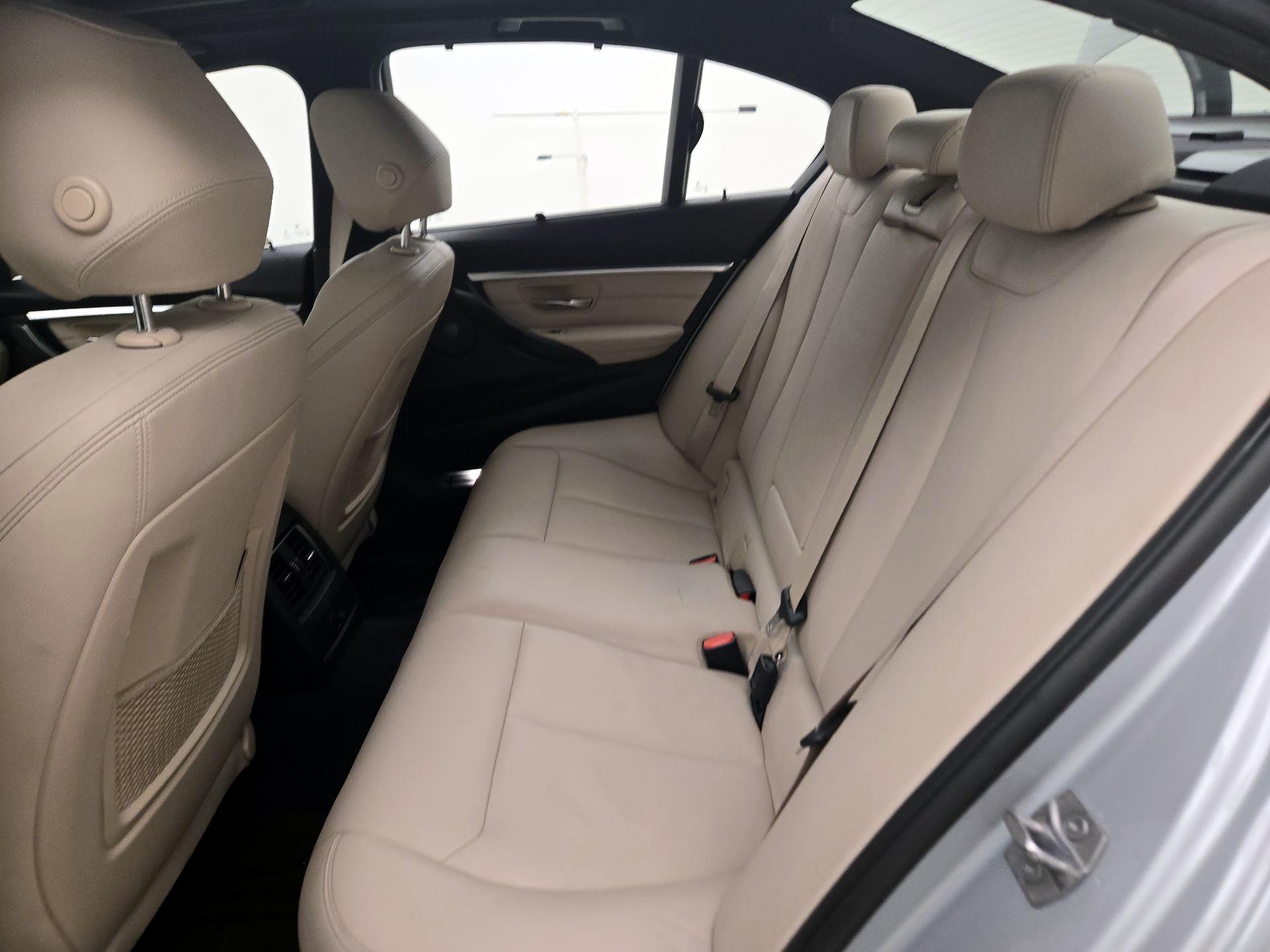 Thumbnail: 2016 BMW 3 Series - 20