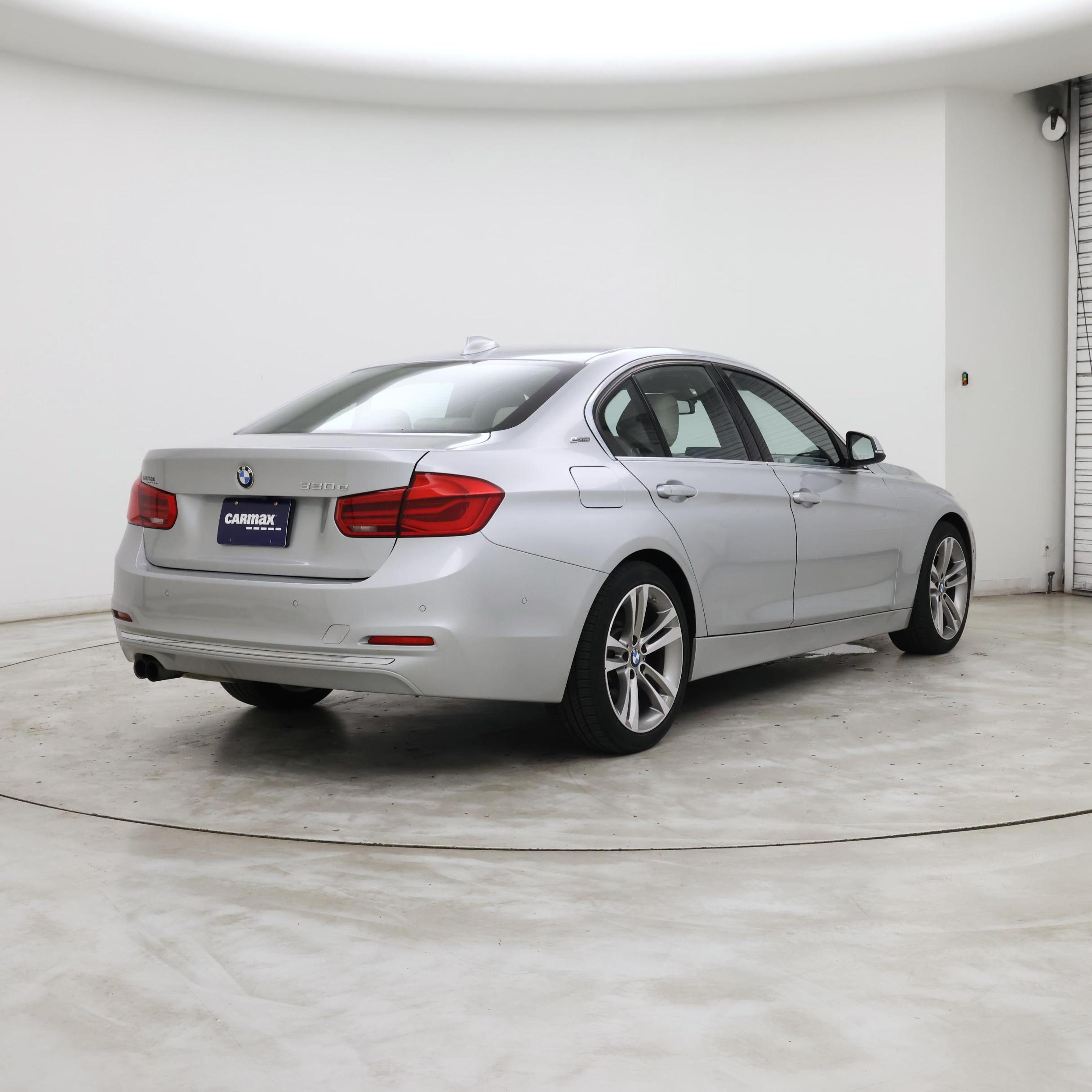Thumbnail: 2016 BMW 3 Series - 8