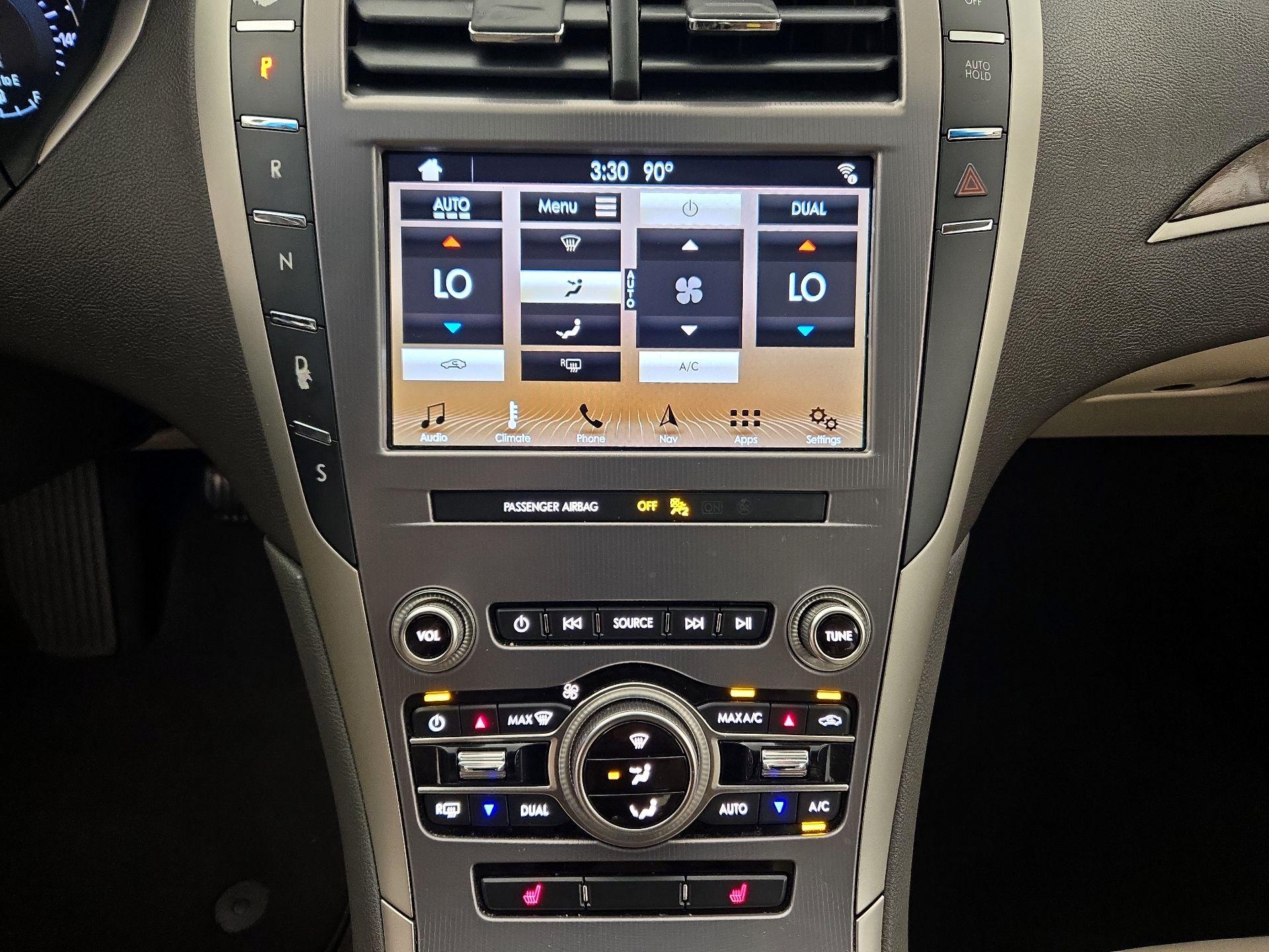 Thumbnail: 2019 Lincoln MKZ - 15