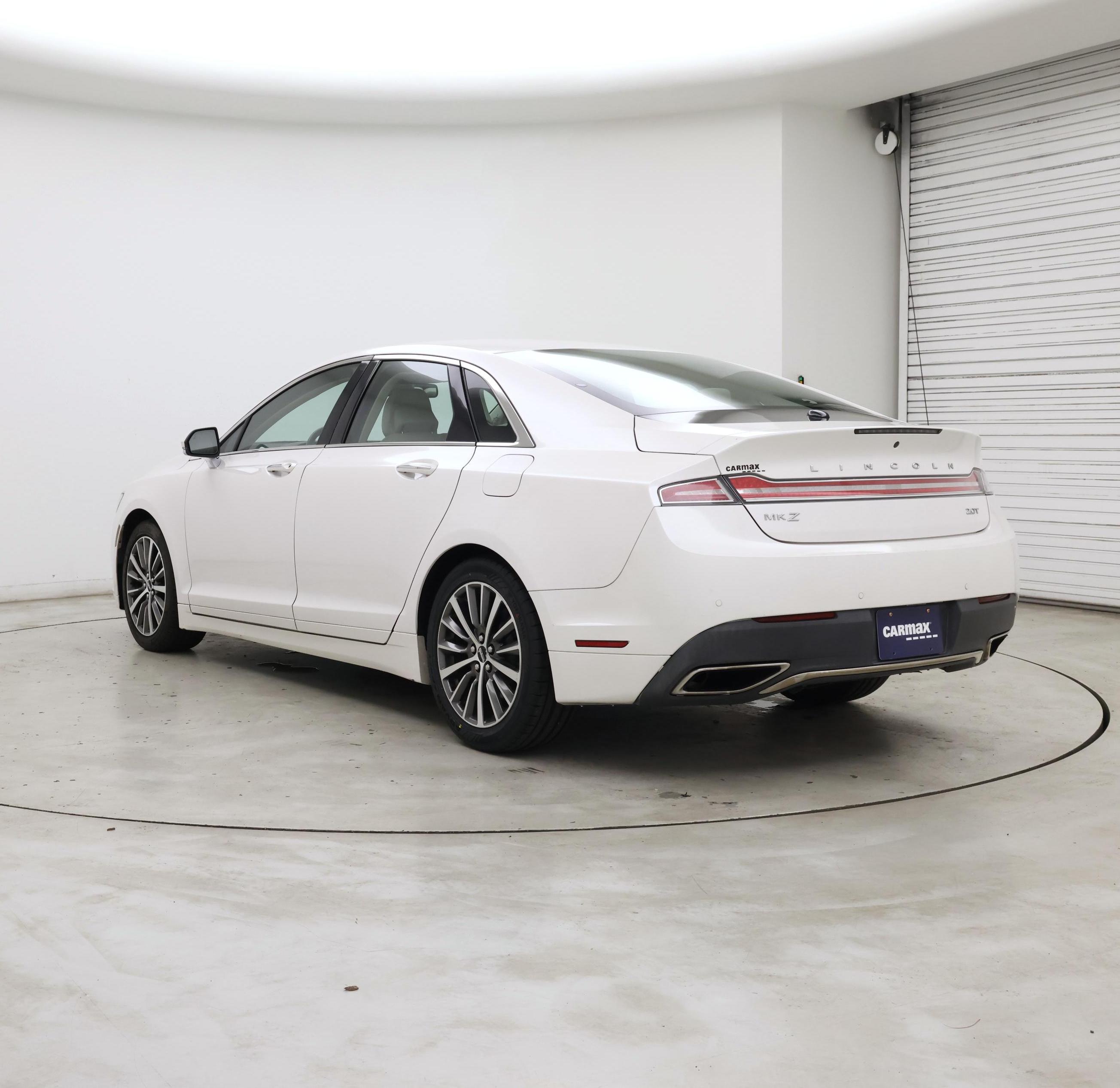 Thumbnail: 2019 Lincoln MKZ - 2