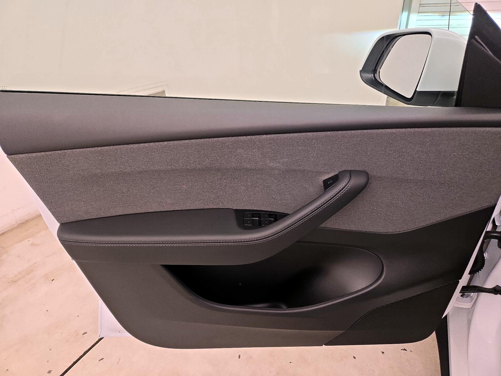 Thumbnail: 2026 Tesla Model Y - 12