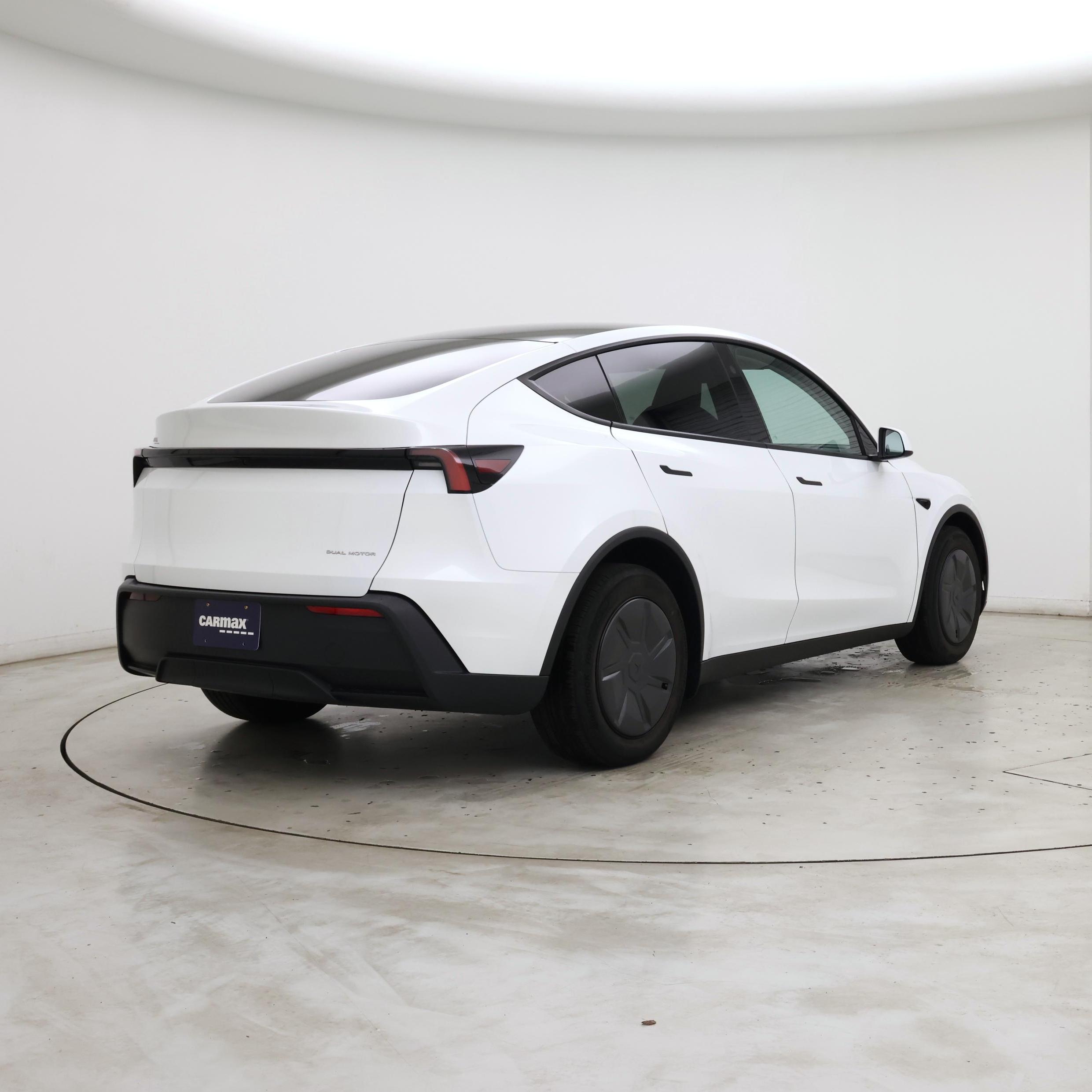 Thumbnail: 2026 Tesla Model Y - 8