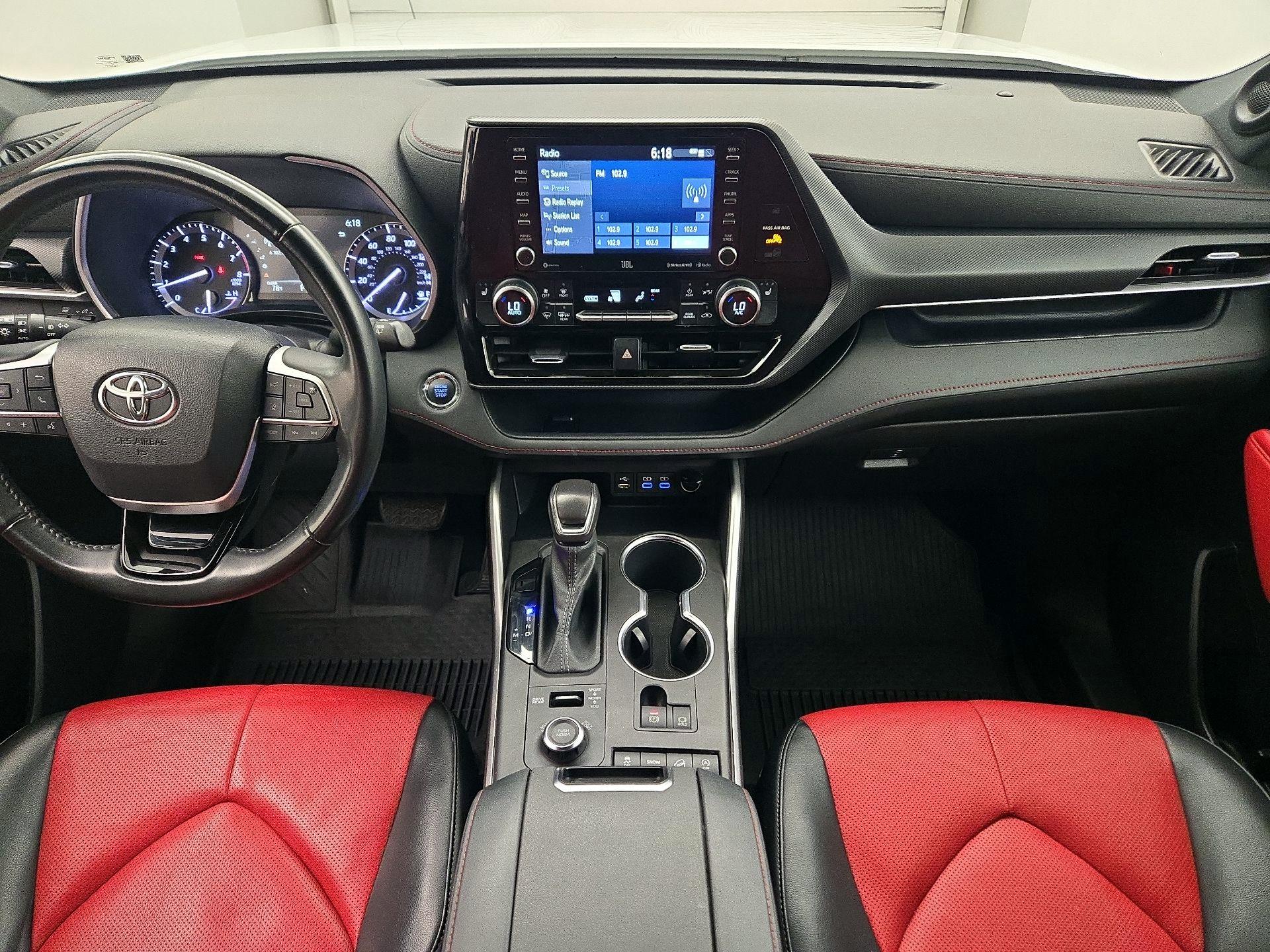Thumbnail: 2022 Toyota Highlander - 9