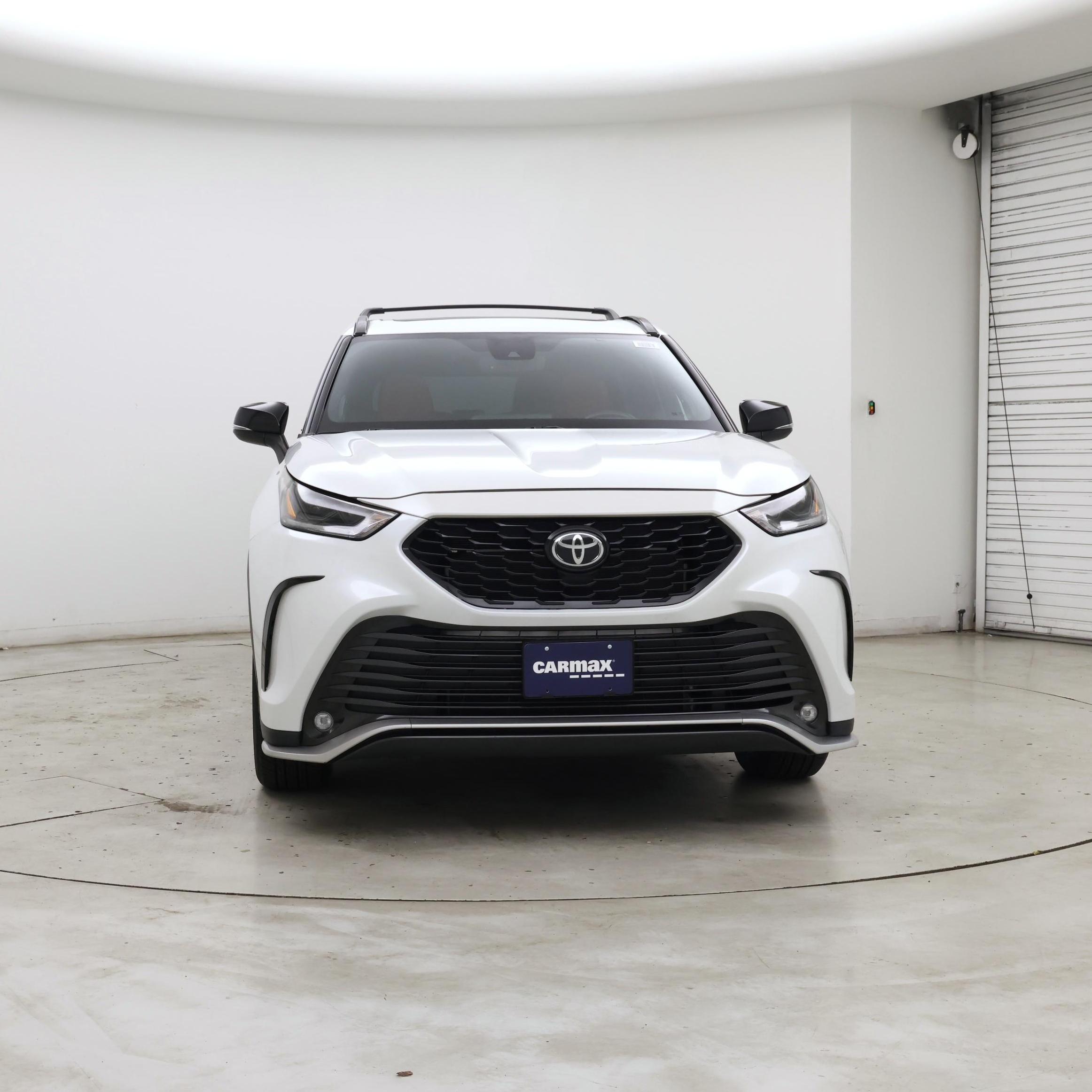 Thumbnail: 2022 Toyota Highlander - 5
