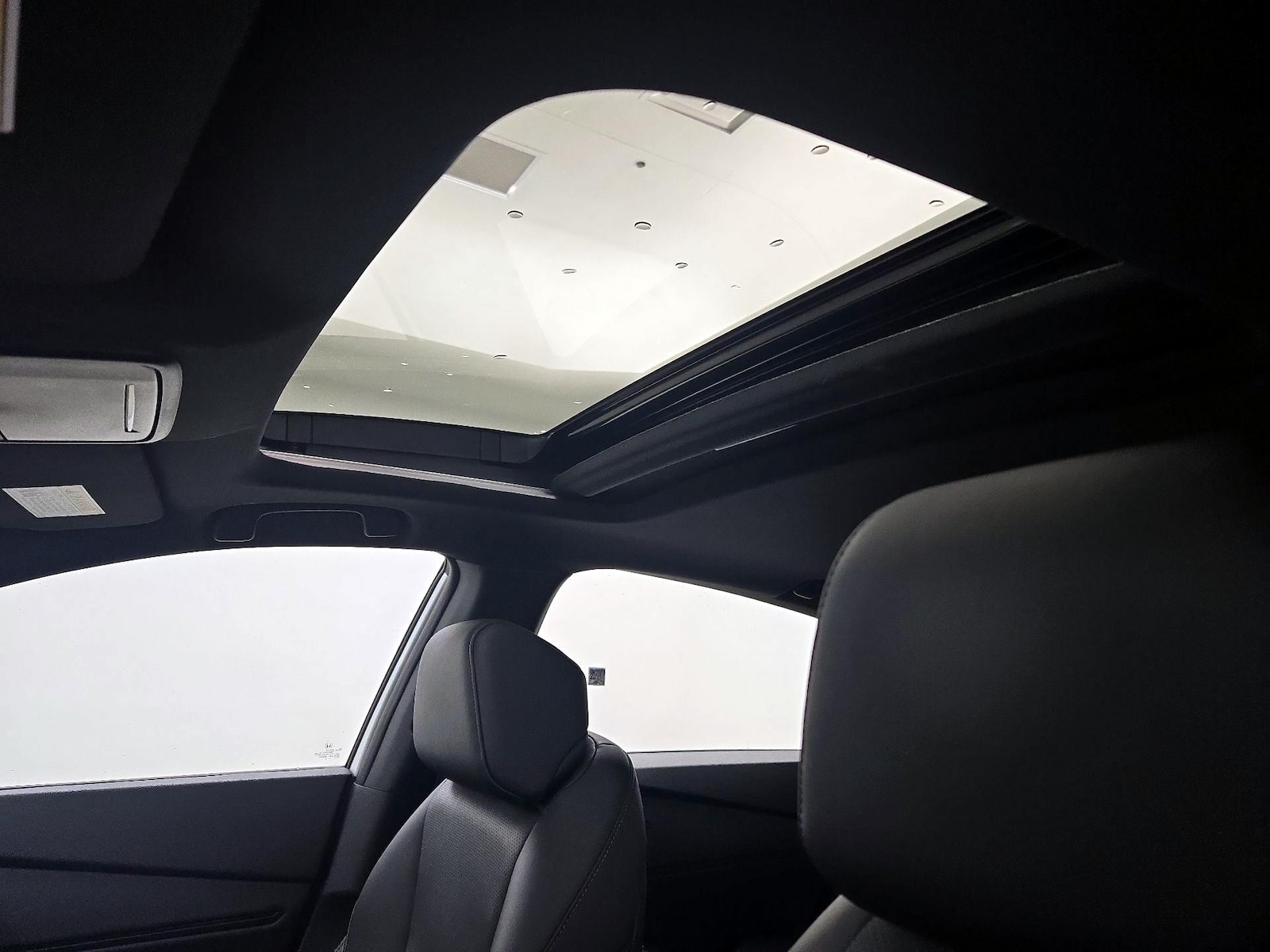 2023 Honda Accord Hybrid Sport-L - Photo 19