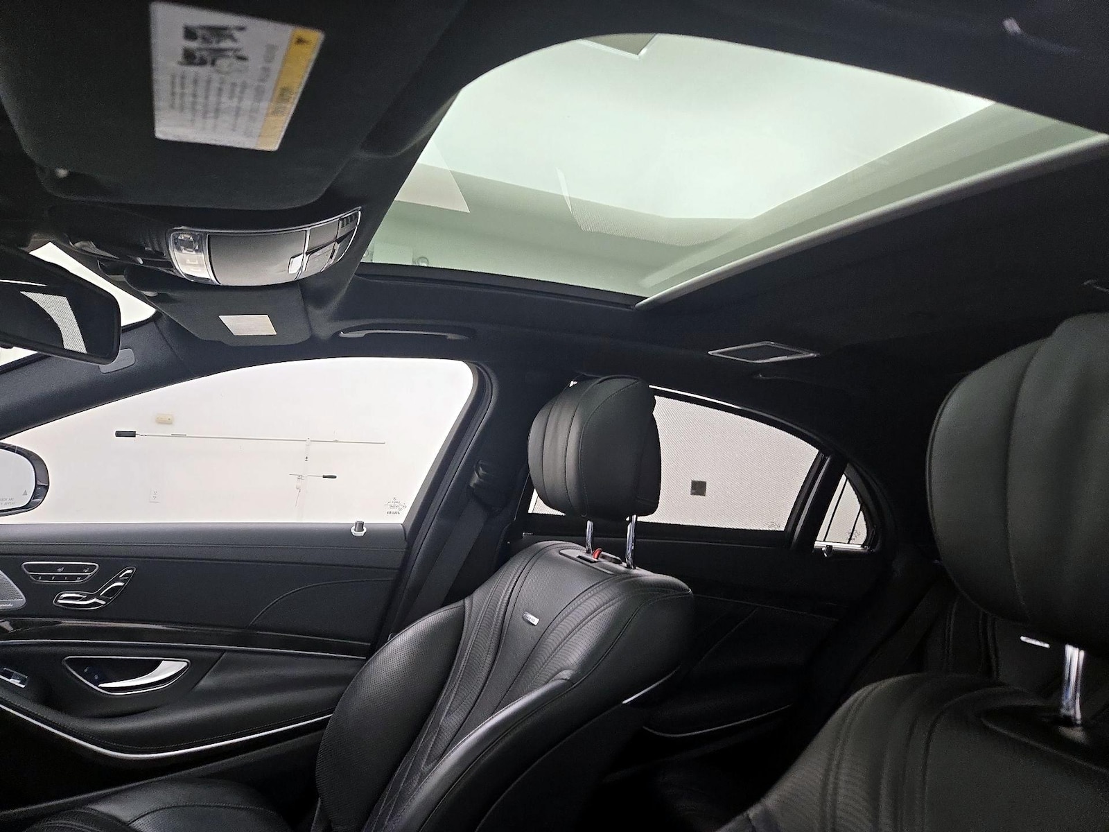 Panoramic Sunroof & Skylight(s)