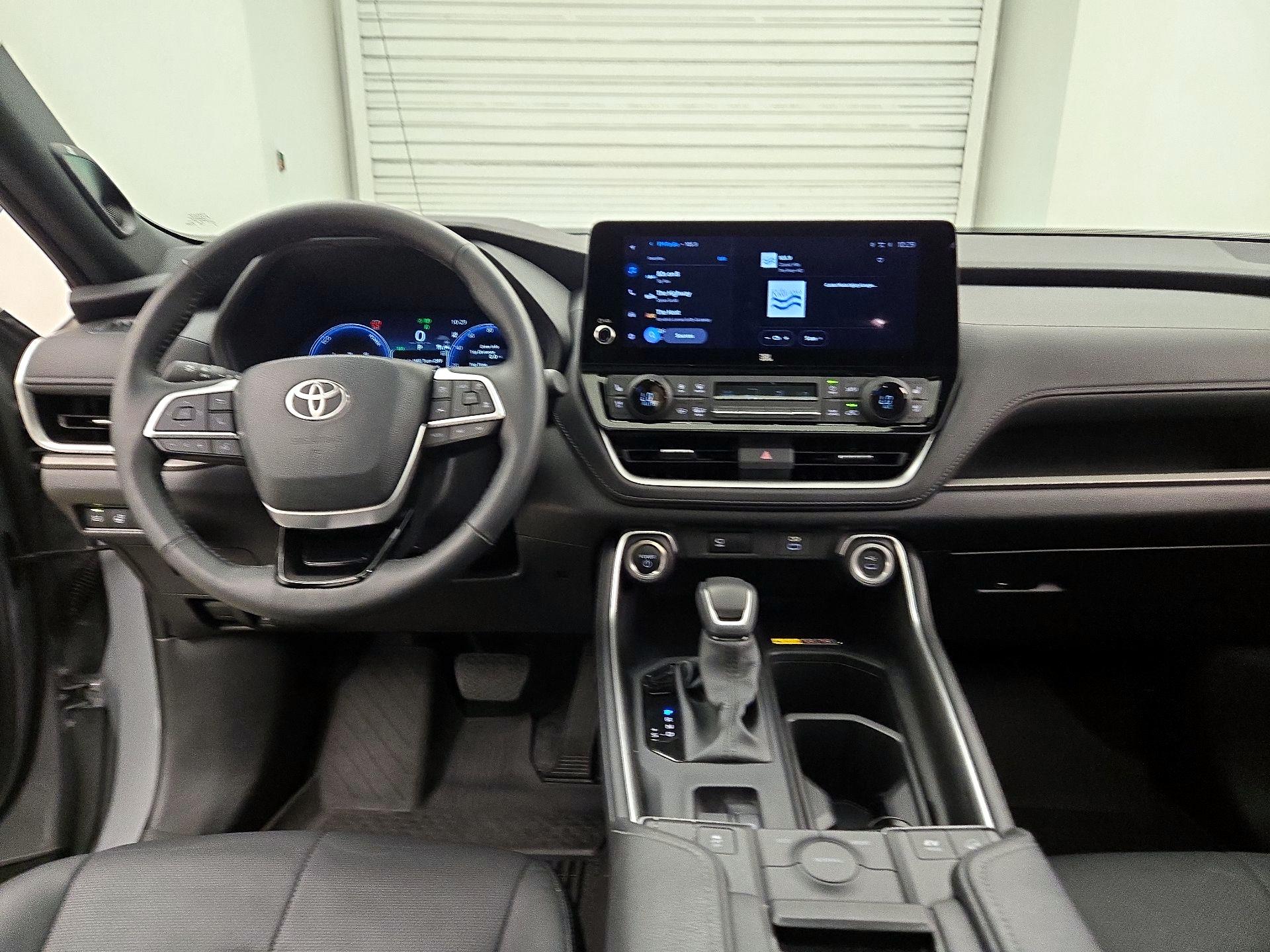 Thumbnail: 2026 Toyota Highlander - 9