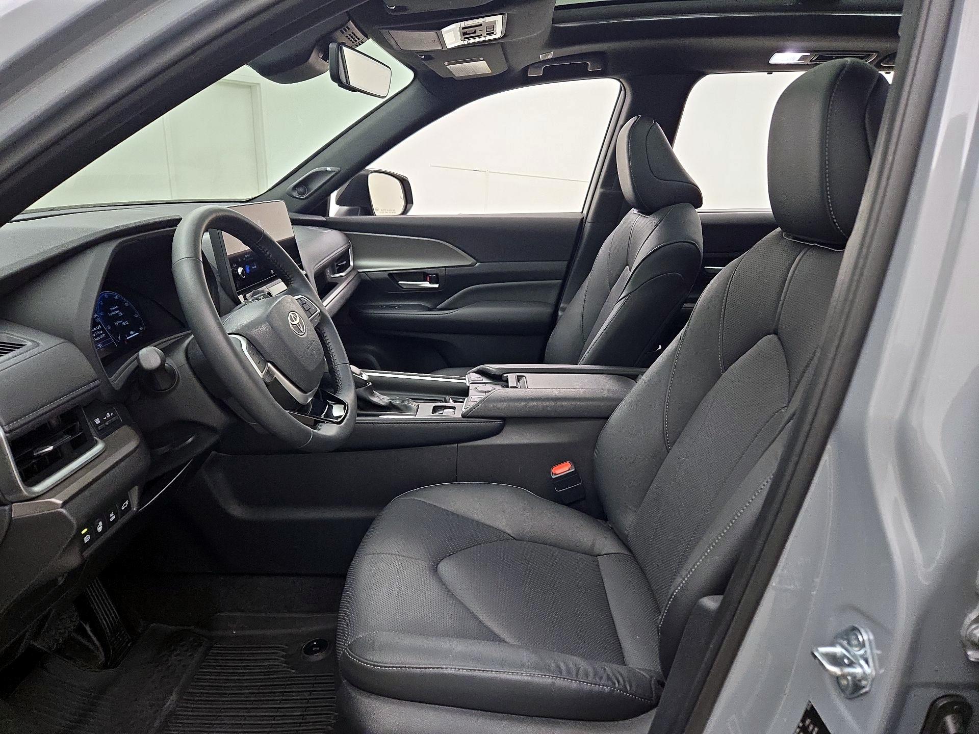 Thumbnail: 2026 Toyota Highlander - 11