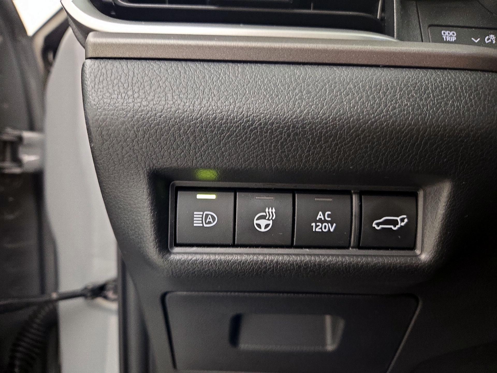 Thumbnail: 2026 Toyota Highlander - 13