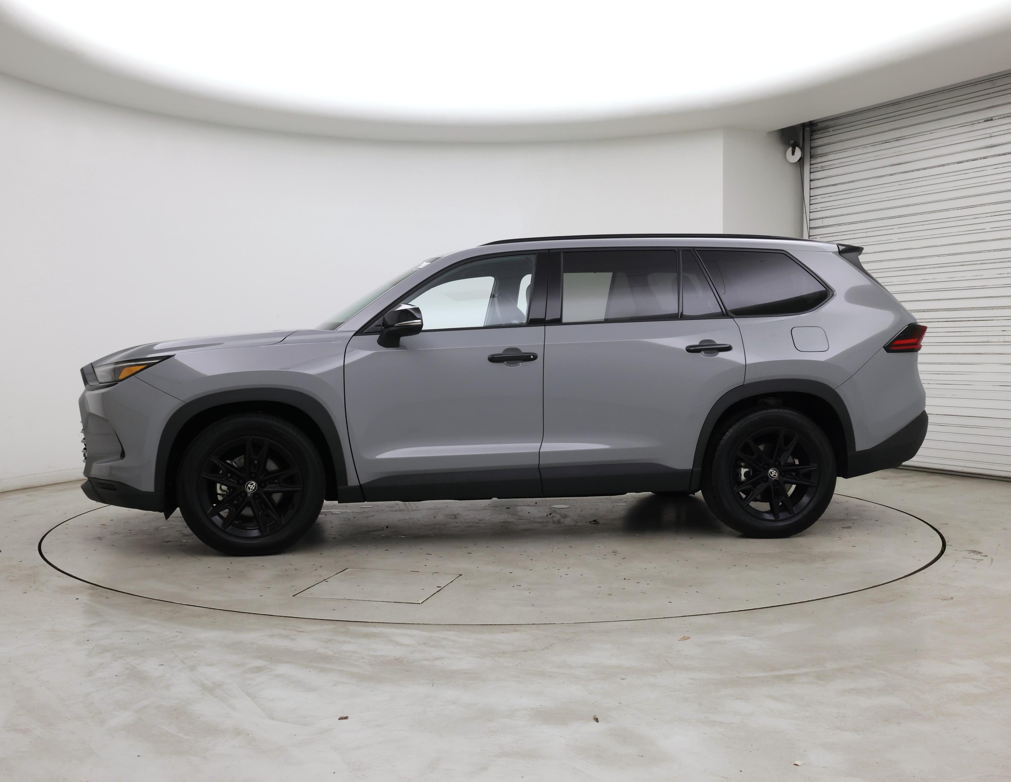 Thumbnail: 2026 Toyota Highlander - 3