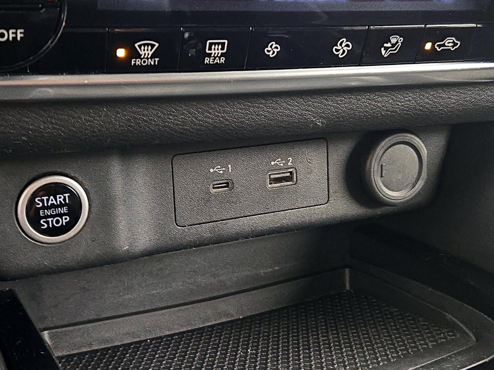2021 Nissan Rogue SV - Photo 18