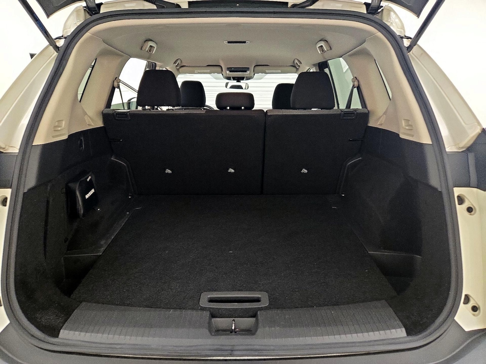 2021 Nissan Rogue SV - Photo 20