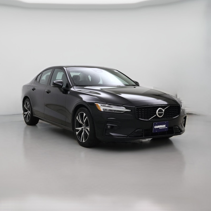2023 Volvo S60 B5 Core Dark Theme