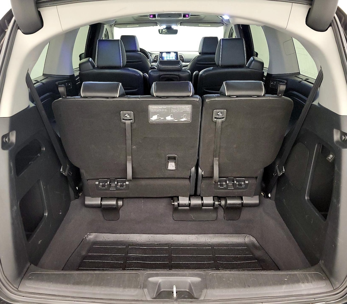 Trunk/Cargo (Seats Up)