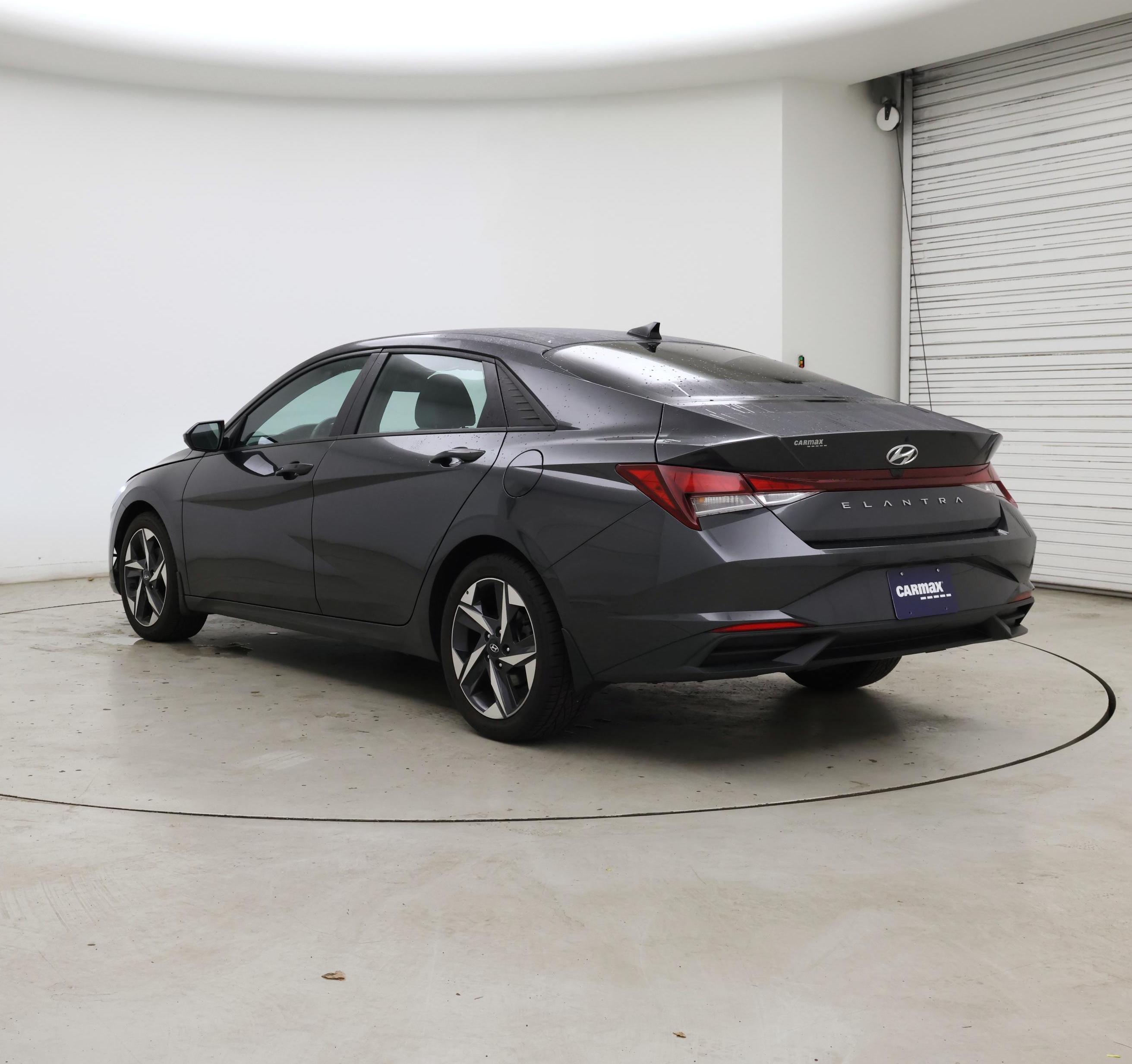 Thumbnail: 2023 Hyundai Elantra - 2