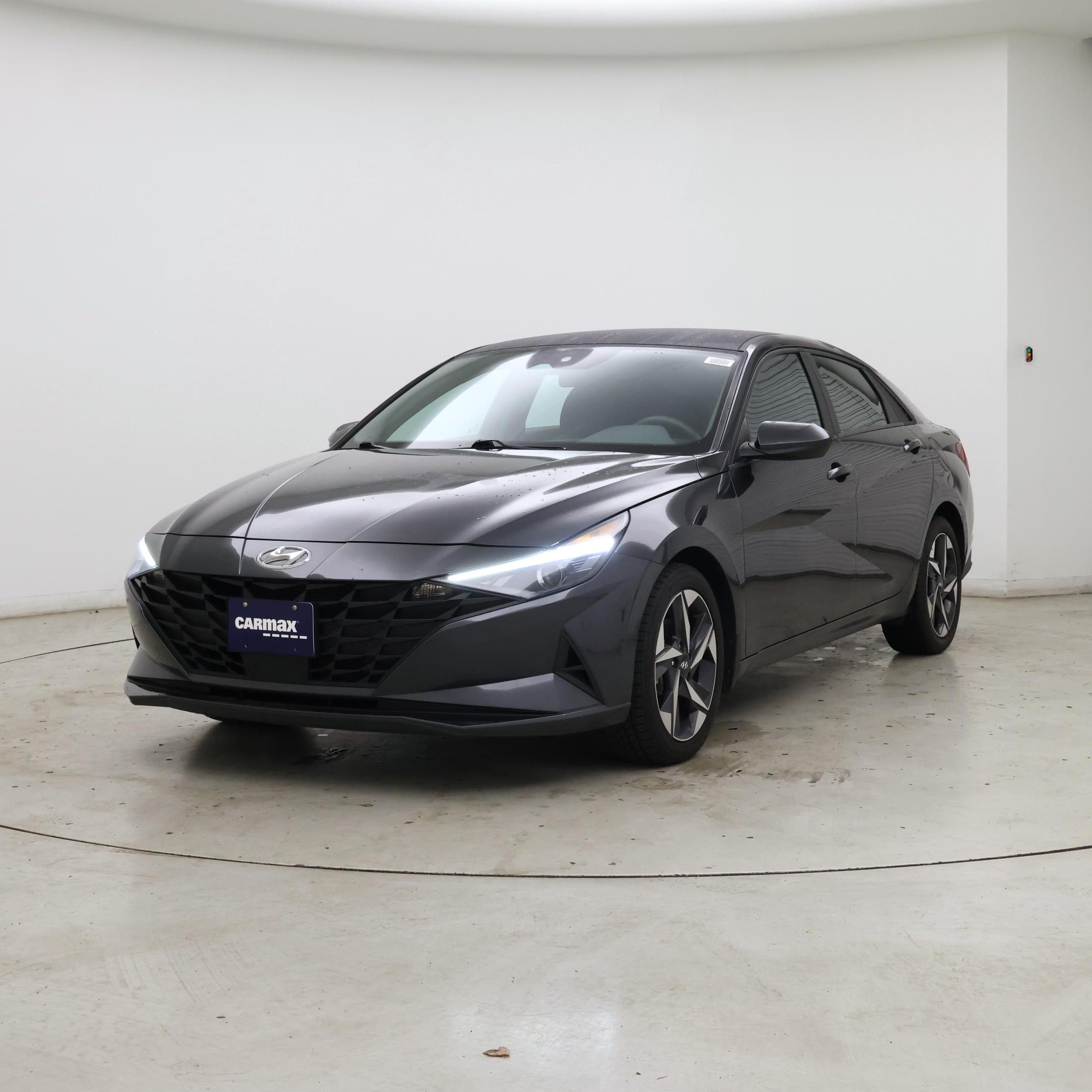 Thumbnail: 2023 Hyundai Elantra - 4