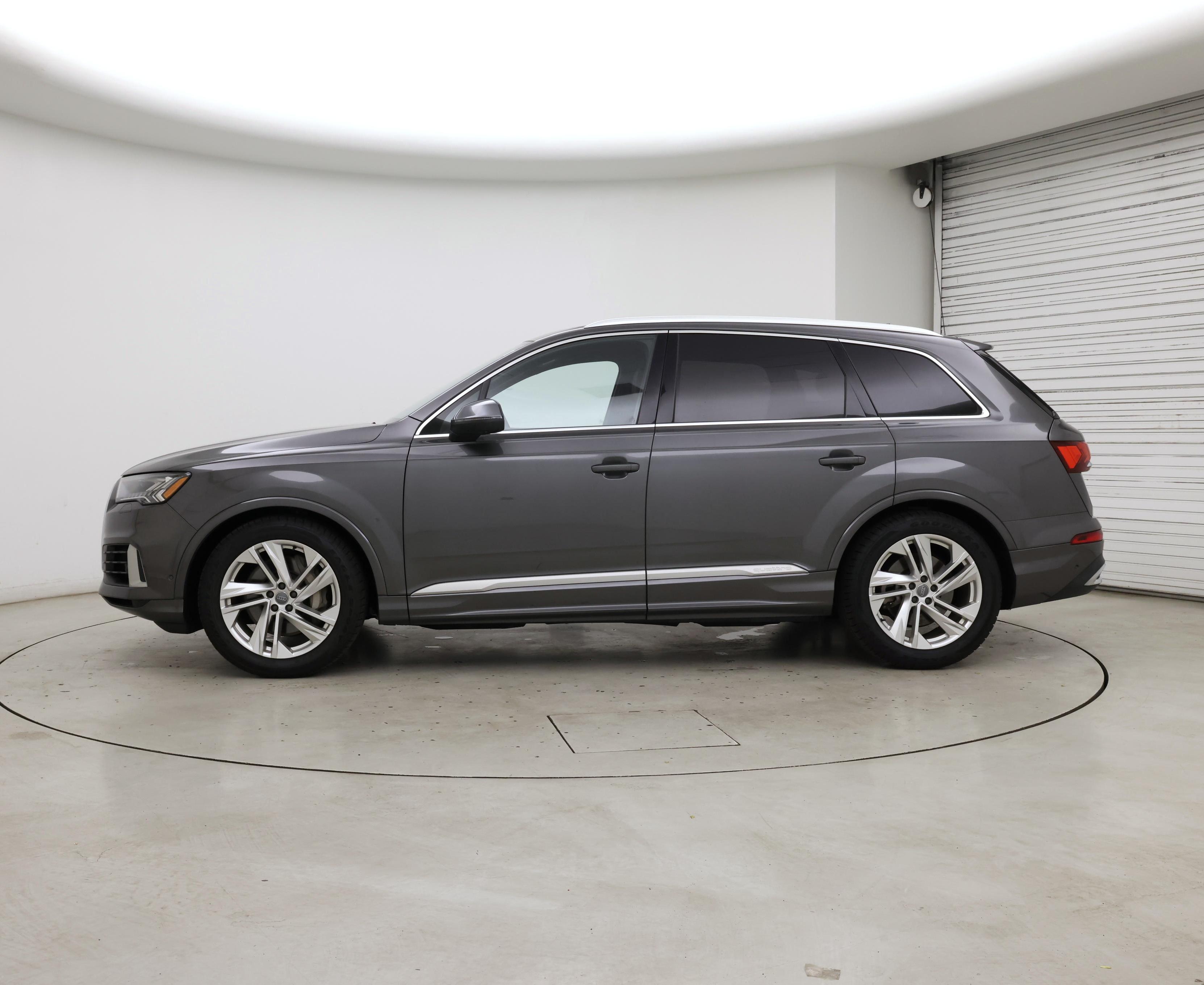 Thumbnail: 2020 Audi Q7 - 3