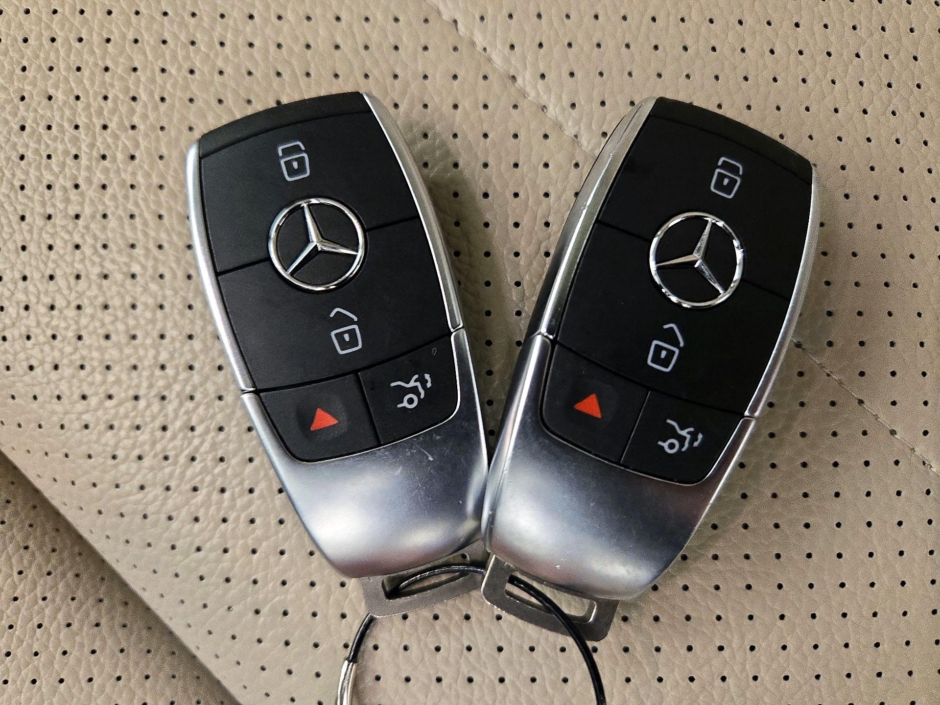 Thumbnail: 2021 Mercedes-Benz GLC - 18