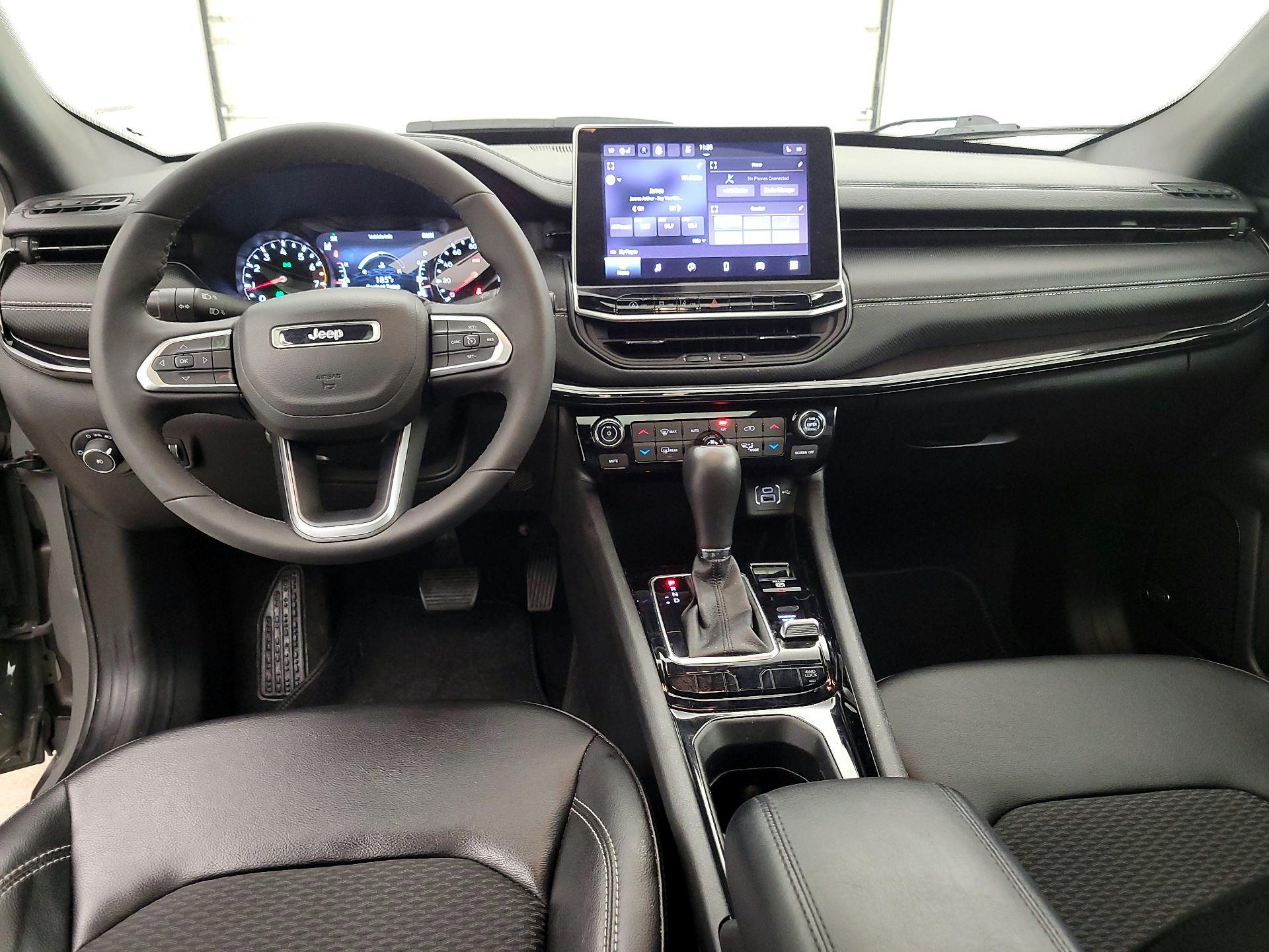 Thumbnail: 2023 Jeep Compass - 9