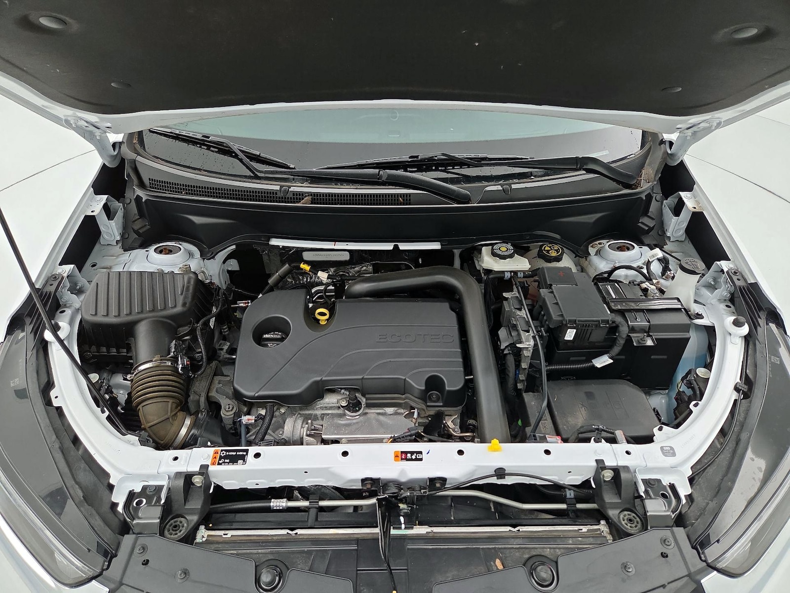 2023 Chevrolet Equinox LS - Photo 23