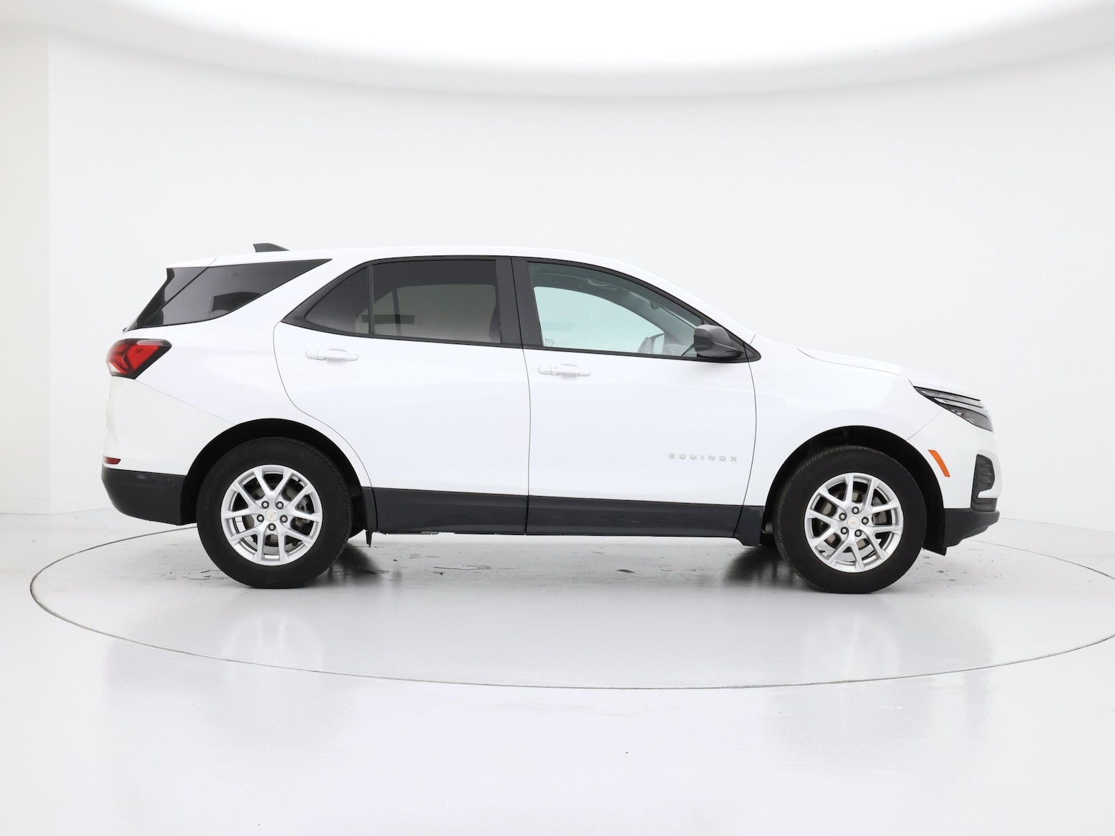 2023 Chevrolet Equinox LS - Photo 8