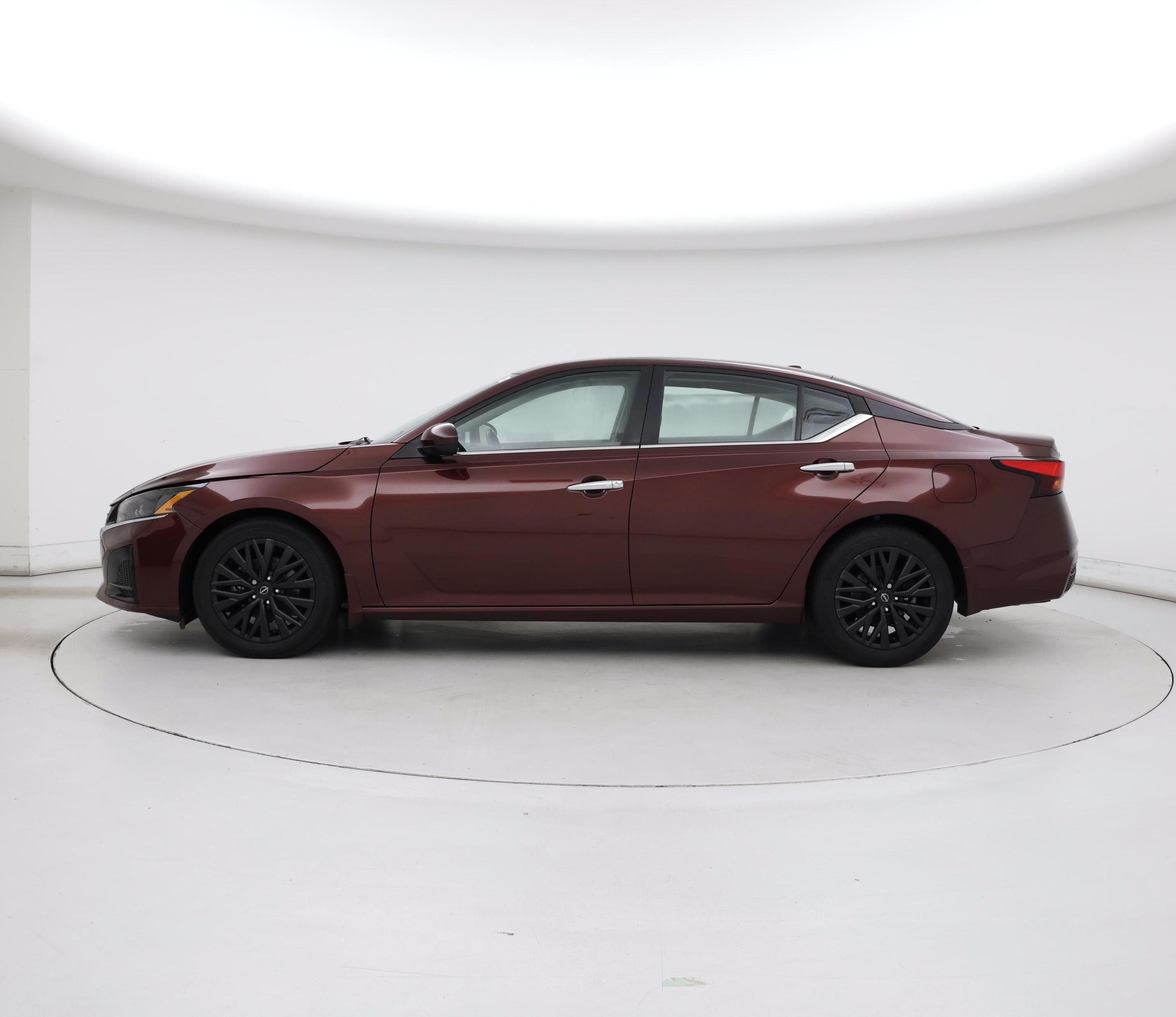 Thumbnail: 2023 Nissan Altima - 3