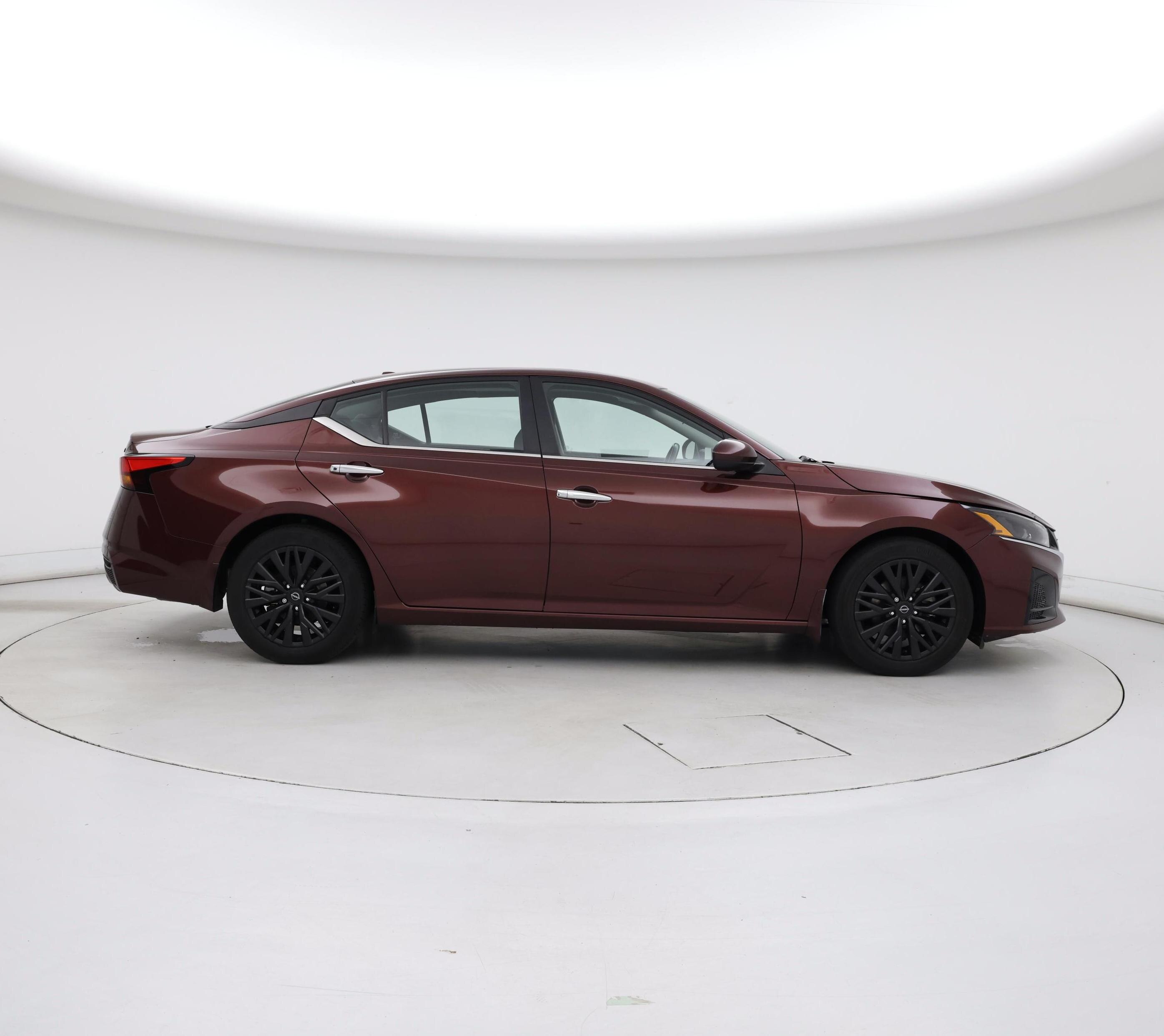 Thumbnail: 2023 Nissan Altima - 7