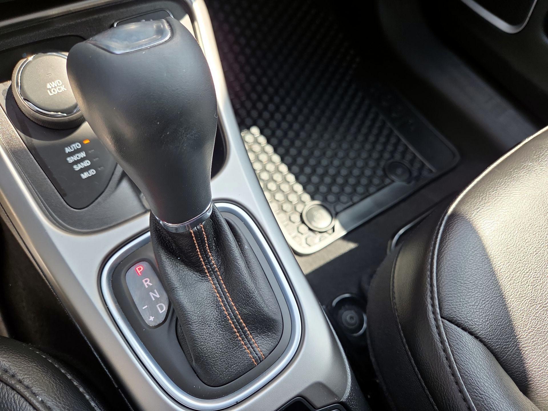 Thumbnail: 2021 Jeep Compass - 17