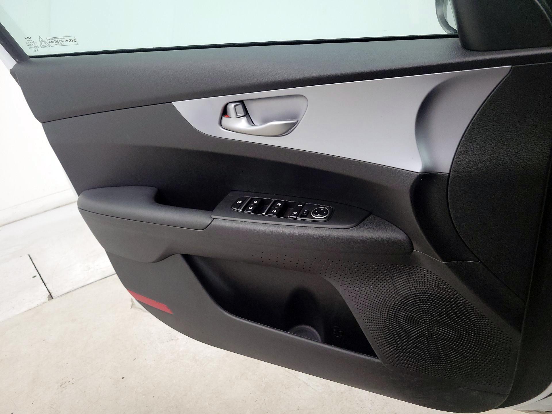 Thumbnail: 2023 Kia Forte - 12
