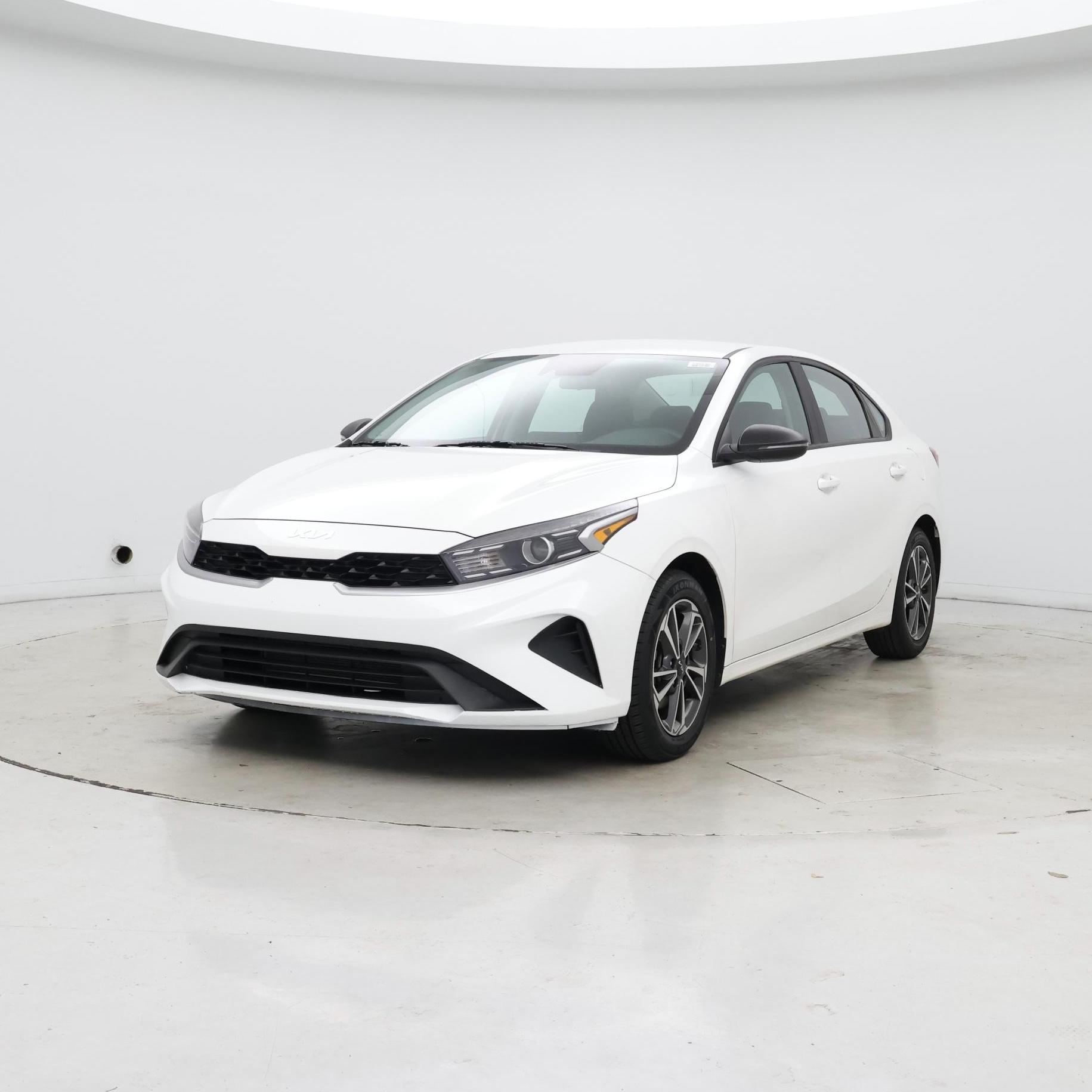 Thumbnail: 2023 Kia Forte - 4
