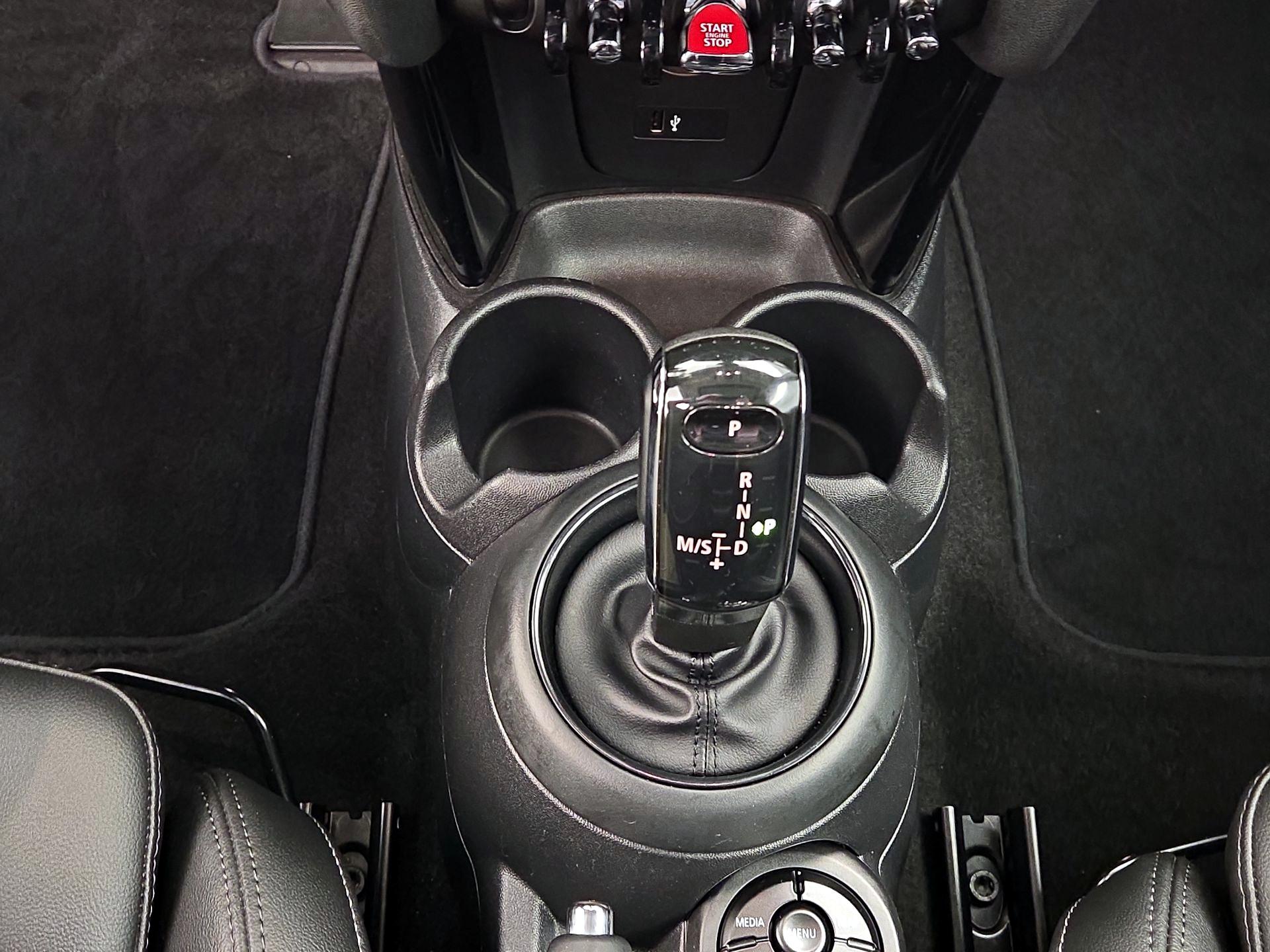 Thumbnail: 2022 MINI Cooper Hardtop - 18