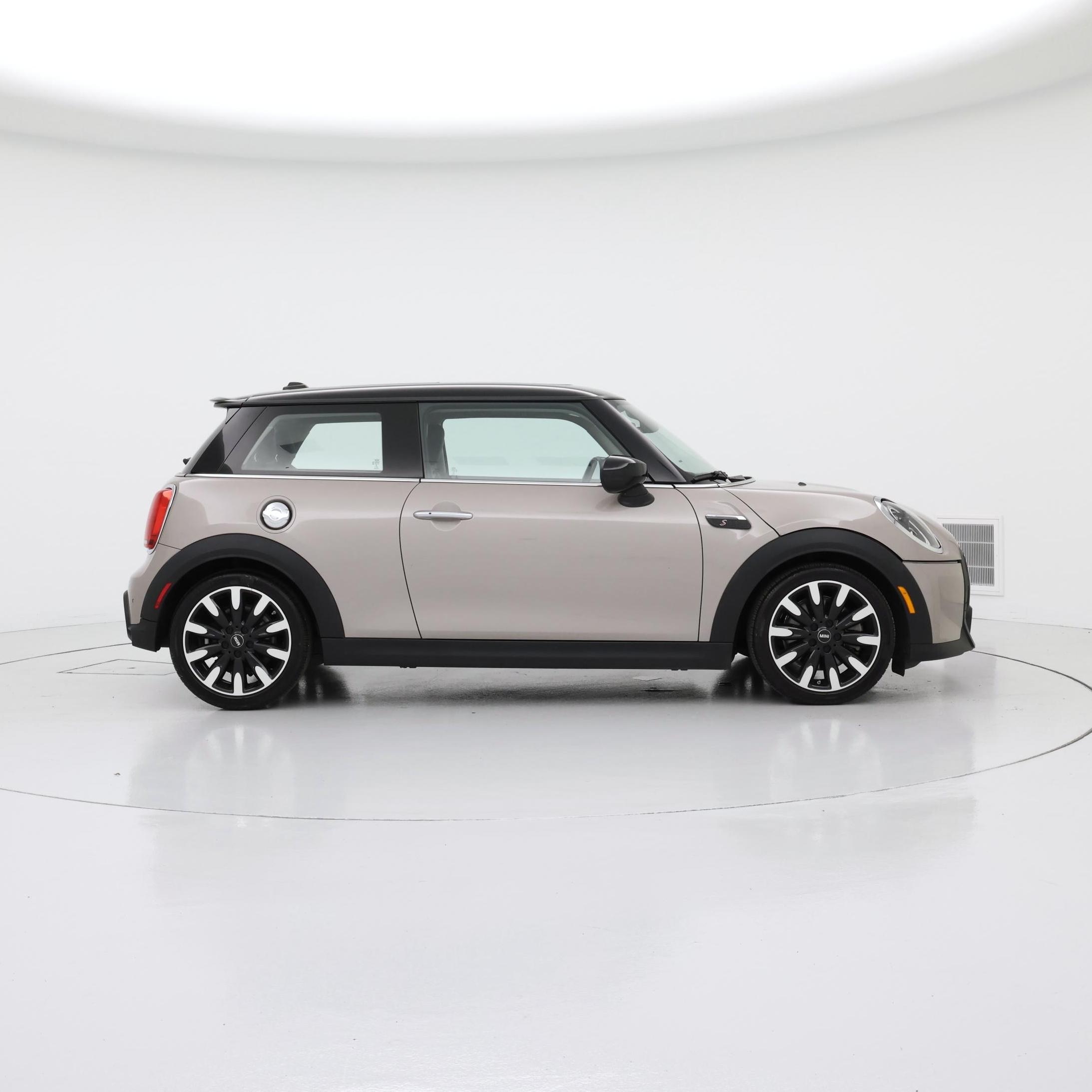 Thumbnail: 2022 MINI Cooper Hardtop - 7