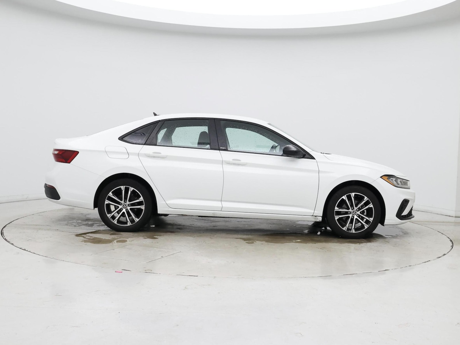 2025 Volkswagen Jetta Sport - Photo 8