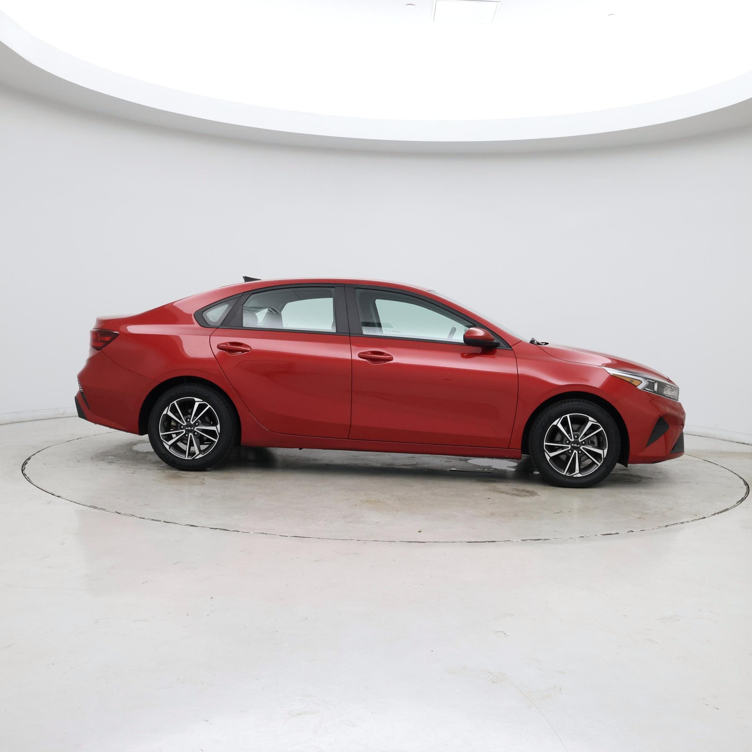 Thumbnail: 2023 Kia Forte - 7