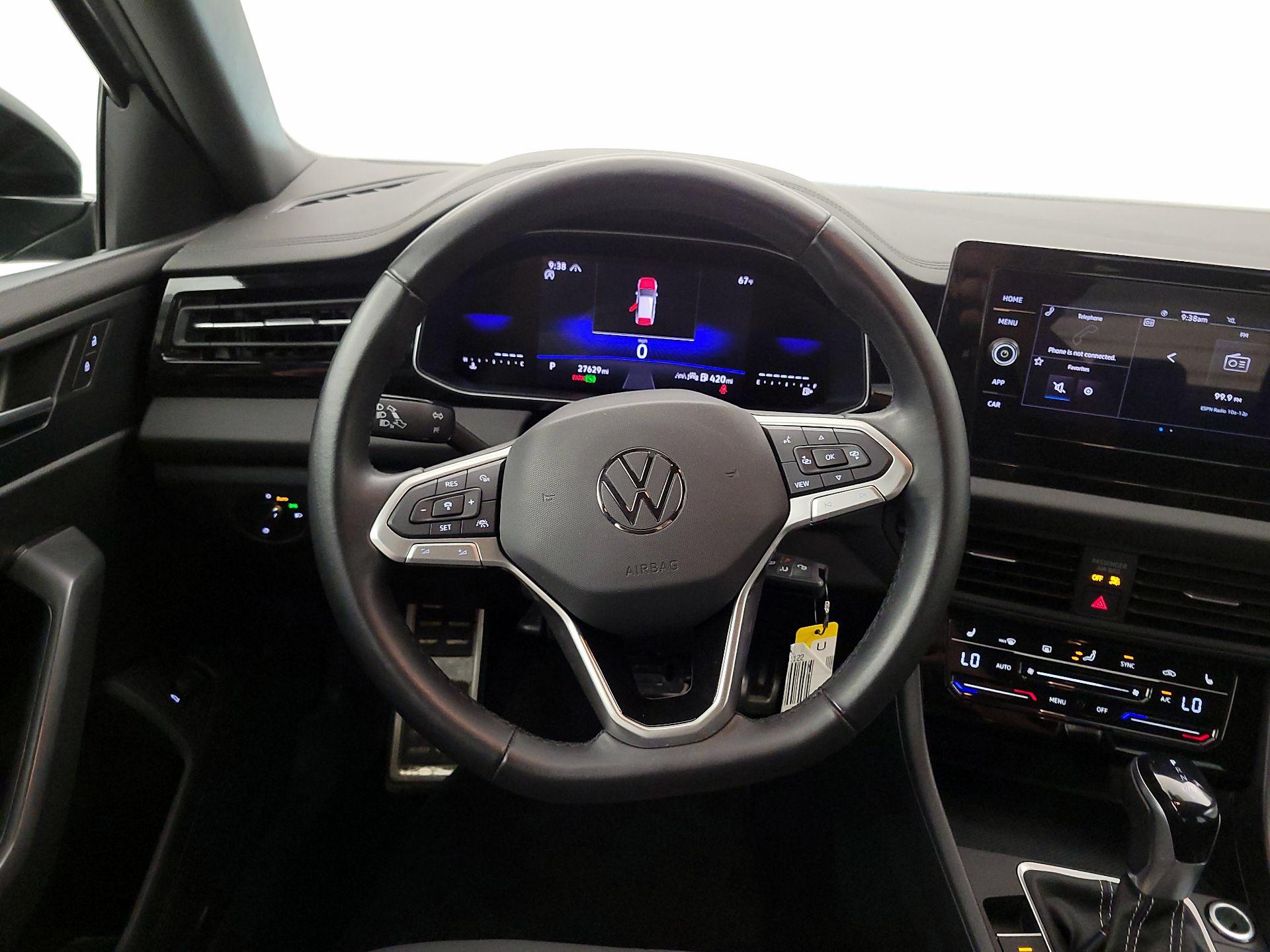 Thumbnail: 2025 Volkswagen Jetta - 10