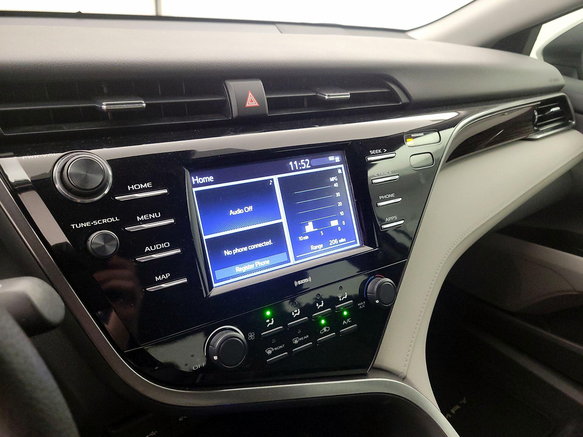 Thumbnail: 2020 Toyota Camry - 15