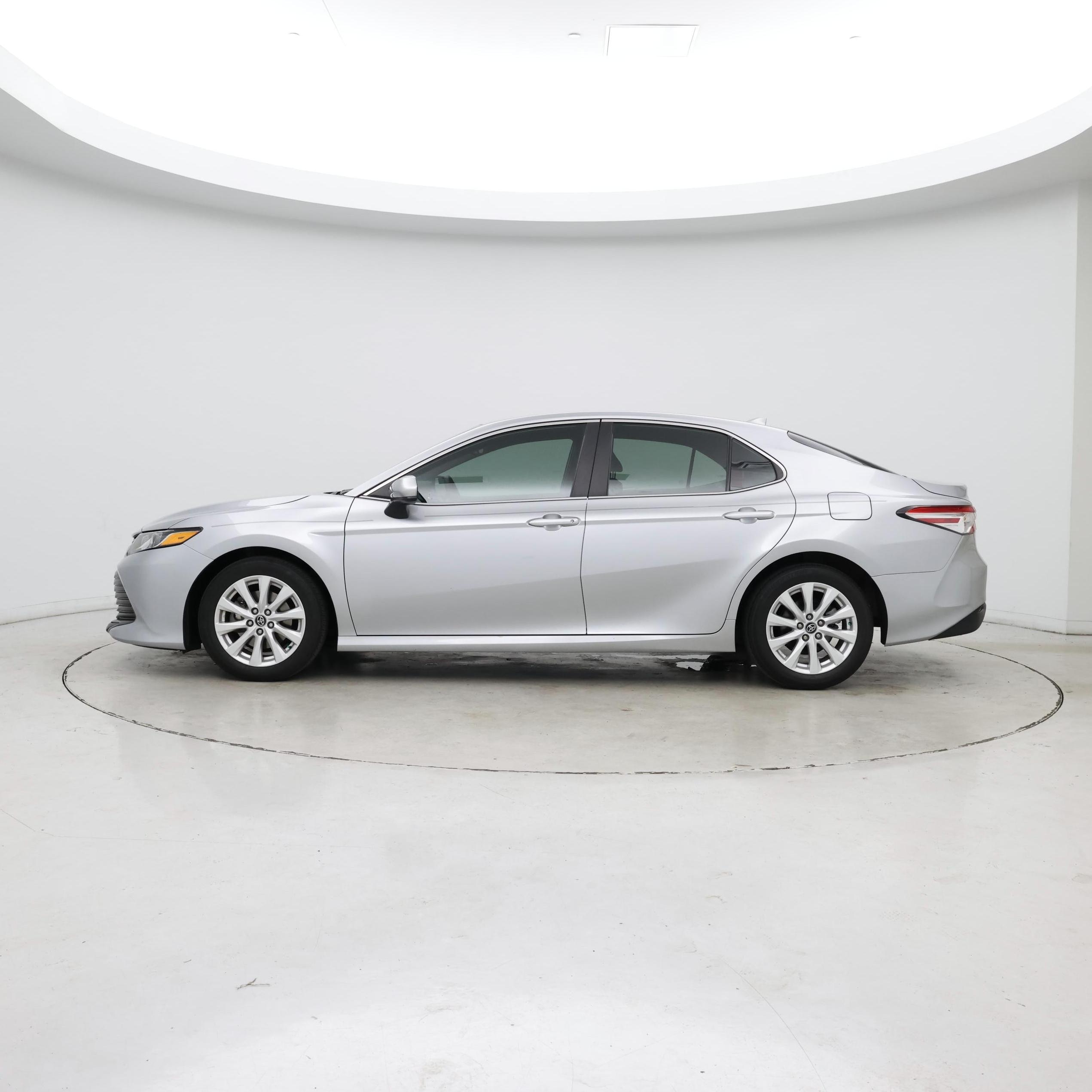 Thumbnail: 2020 Toyota Camry - 3