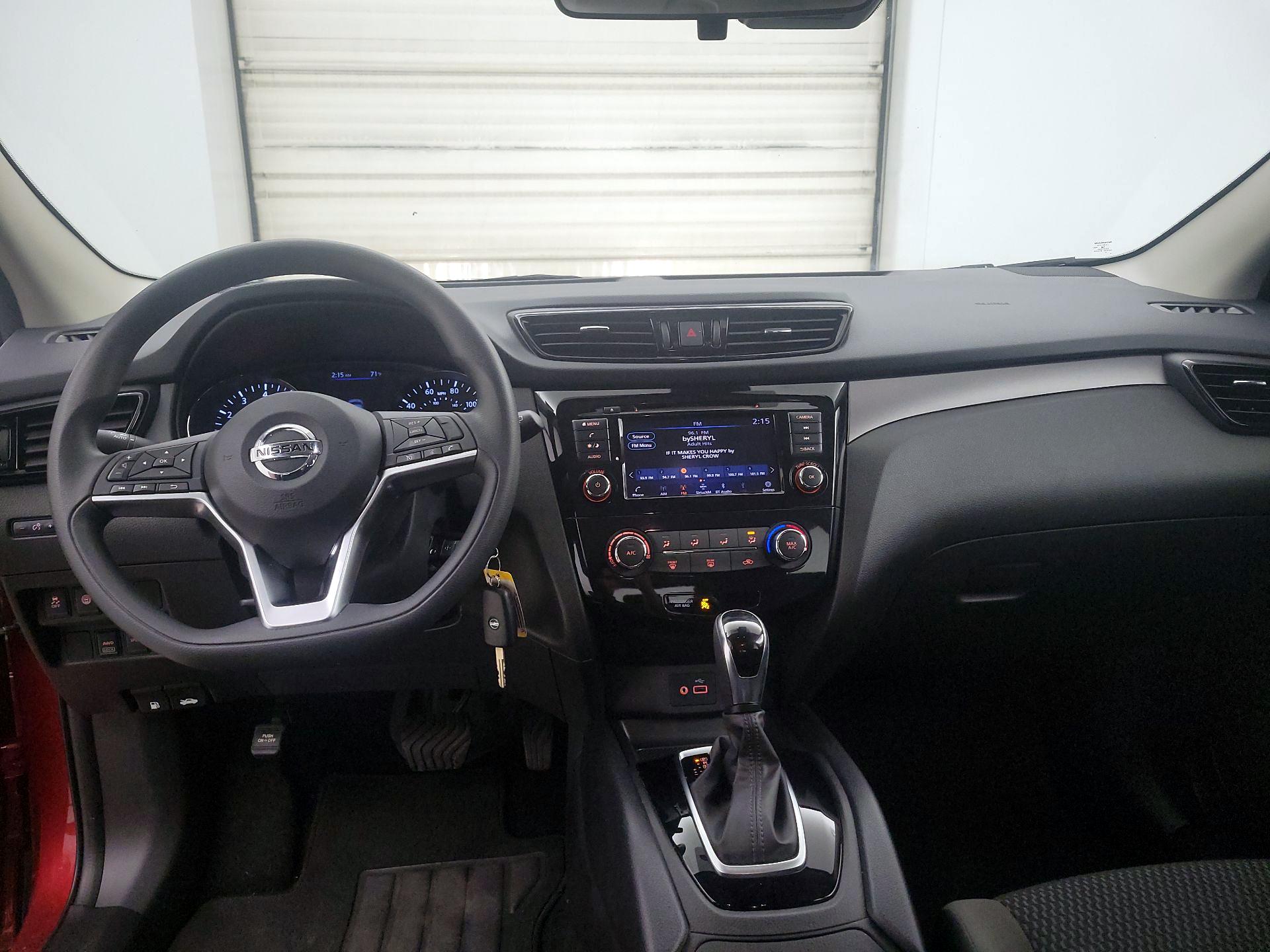 Thumbnail: 2022 Nissan Rogue Sport - 9